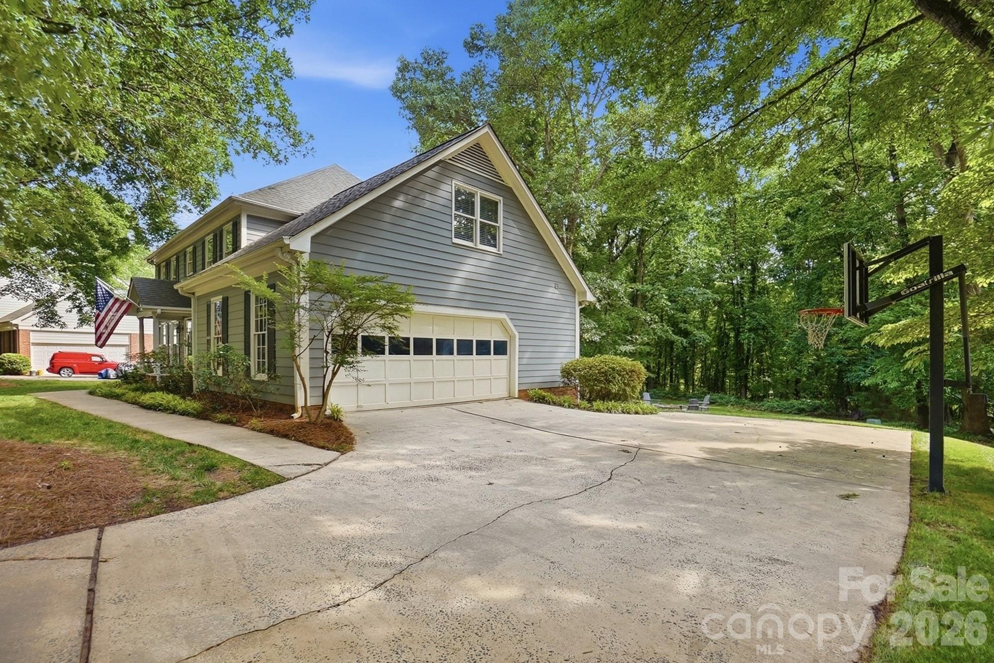 9918 Providence Forest Lane — Charlotte