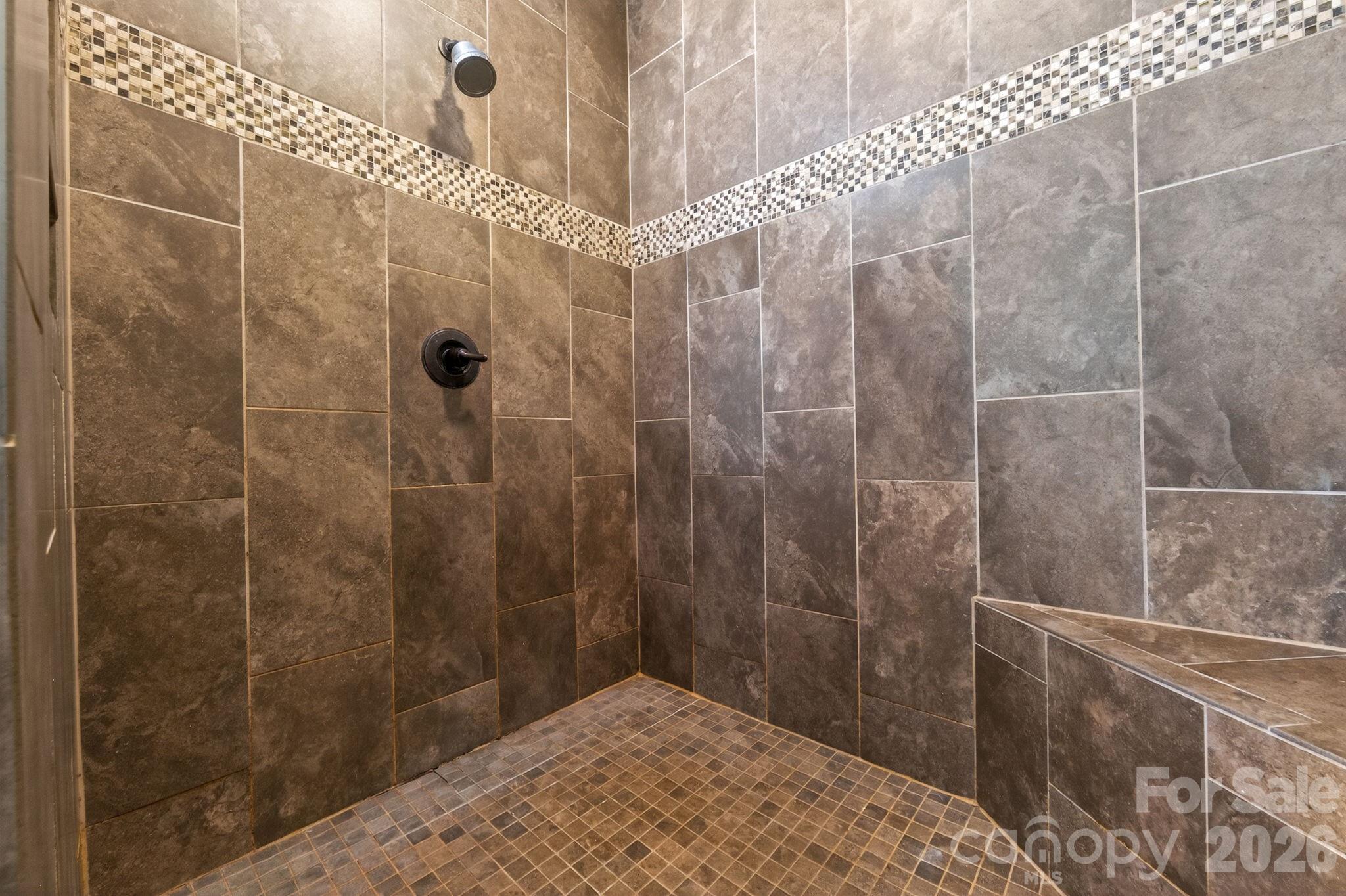 10200 Kerns Road — Huntersville