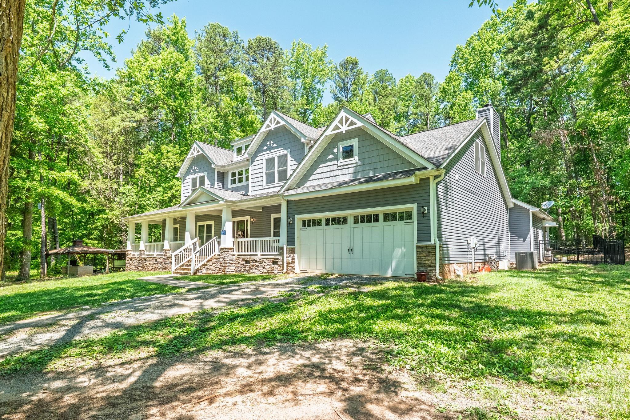 10200 Kerns Road — Huntersville