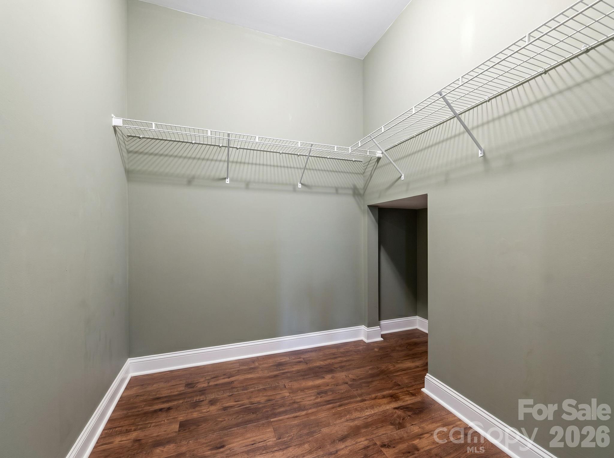 10200 Kerns Road — Huntersville