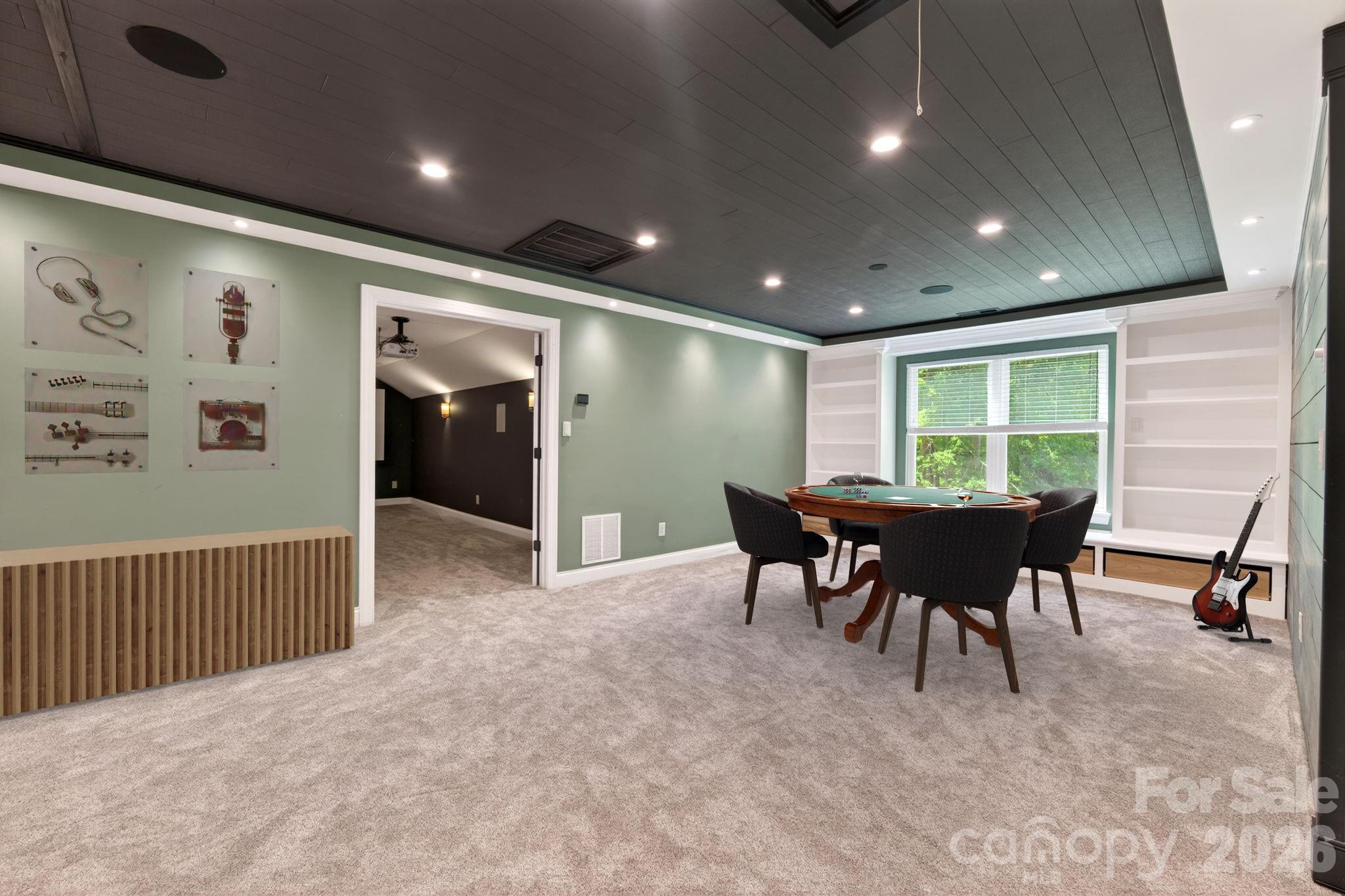 10200 Kerns Road — Huntersville