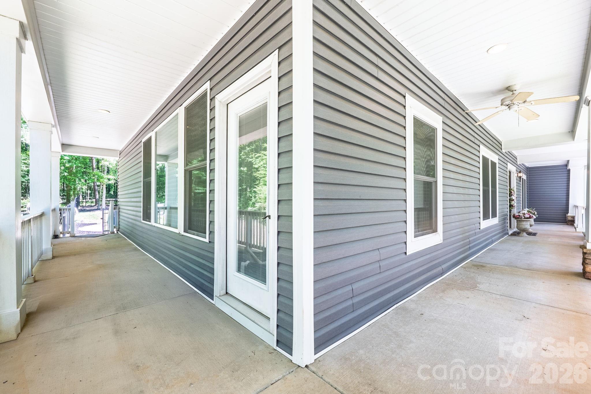 10200 Kerns Road — Huntersville