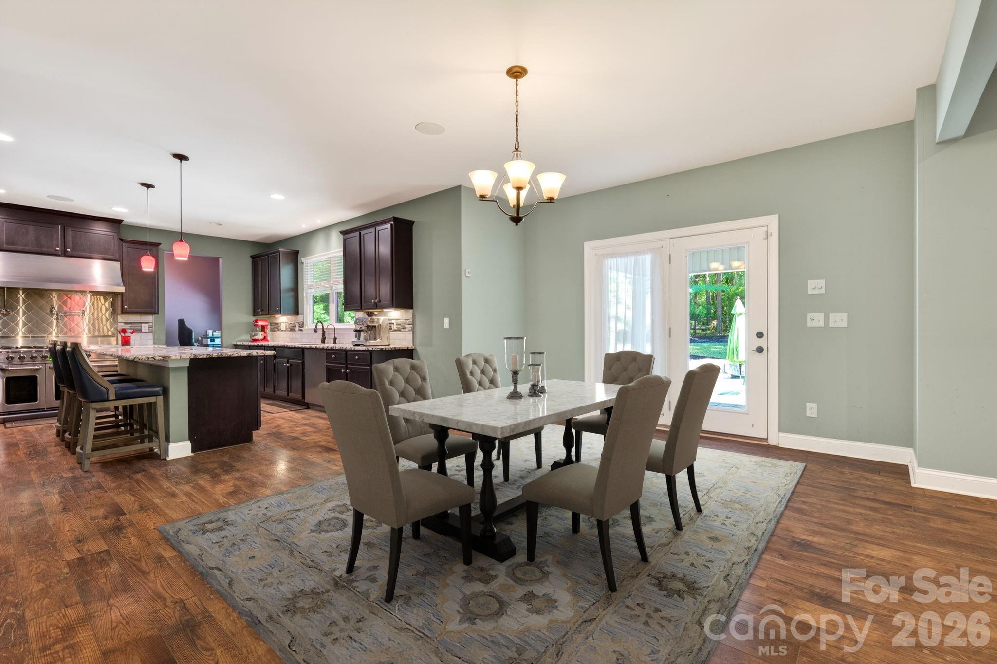 10200 Kerns Road — Huntersville
