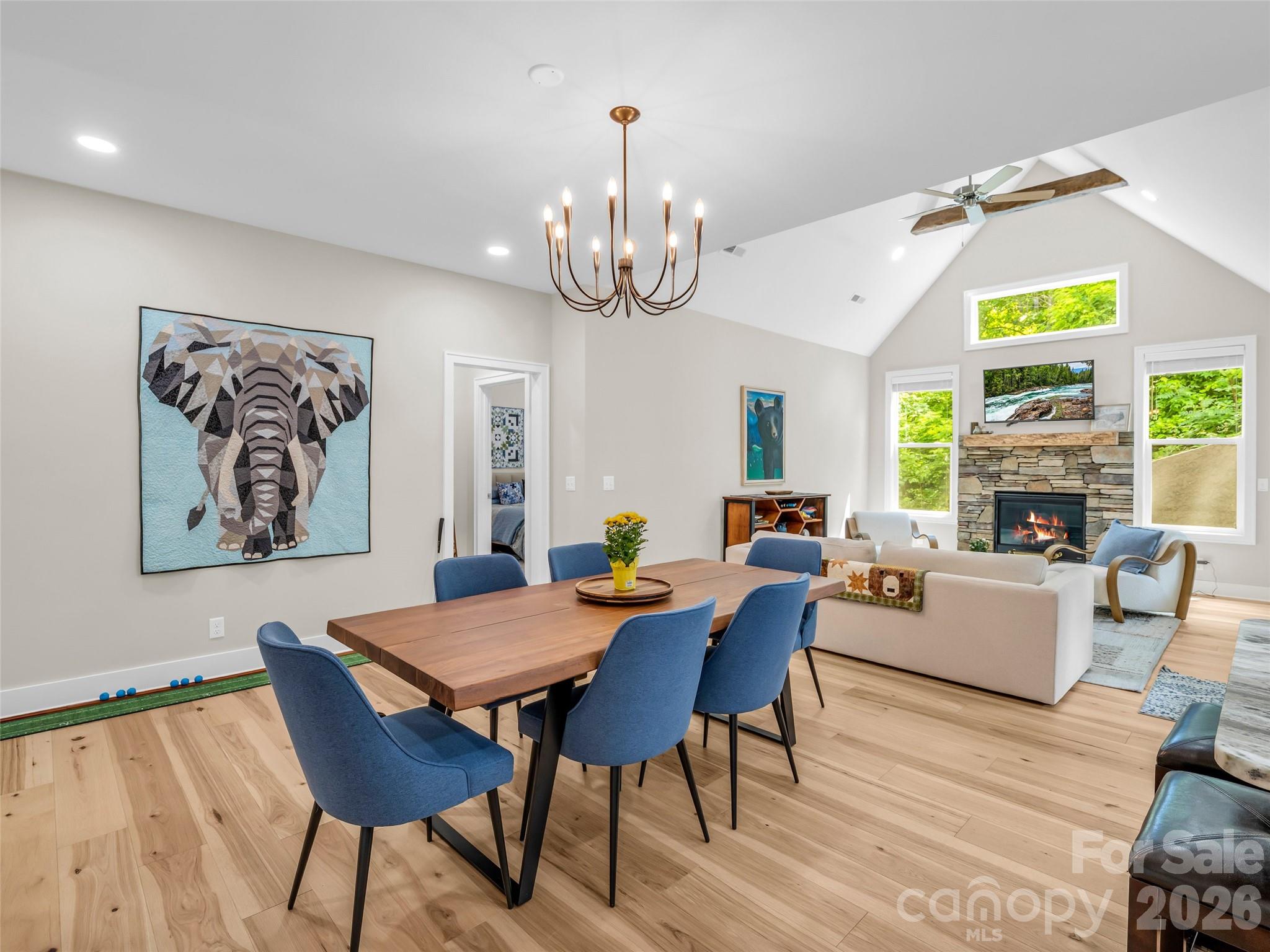 221 Millbrae Loop — Hendersonville