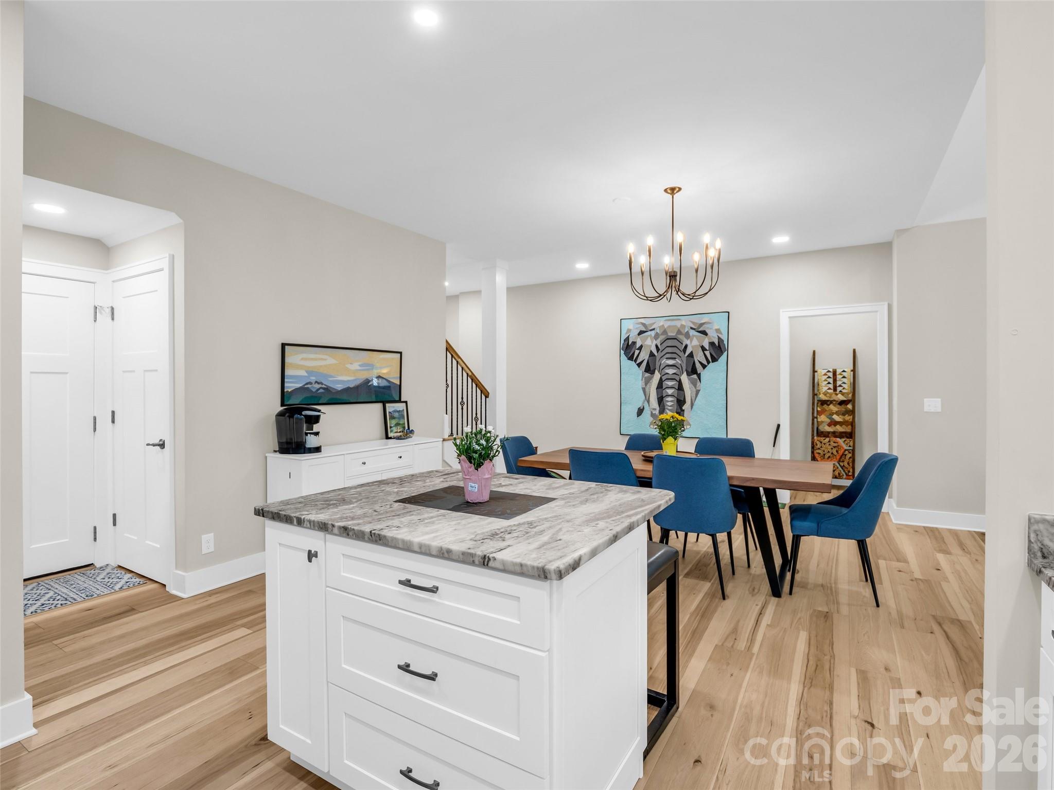 221 Millbrae Loop — Hendersonville
