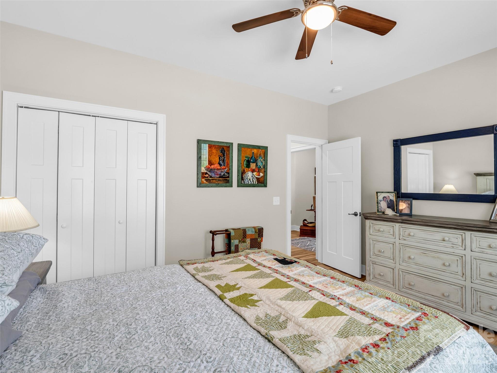 221 Millbrae Loop — Hendersonville
