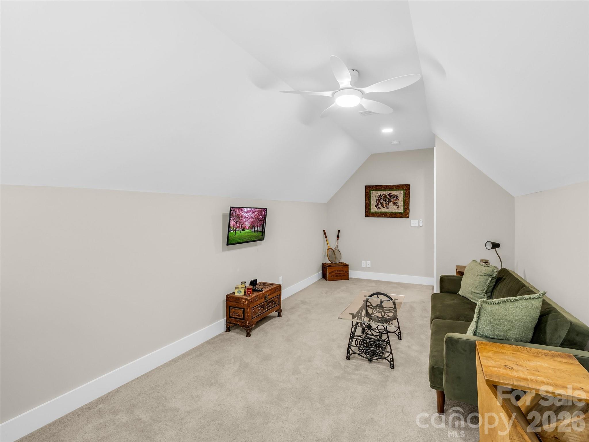 221 Millbrae Loop — Hendersonville