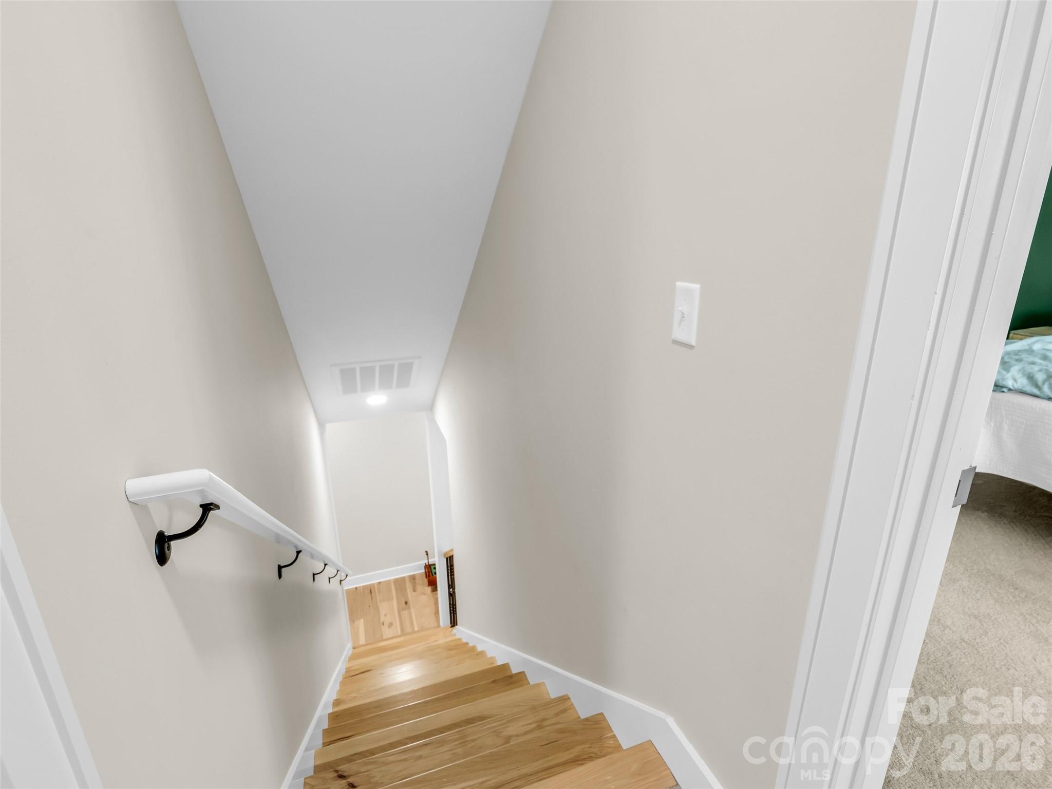 221 Millbrae Loop — Hendersonville