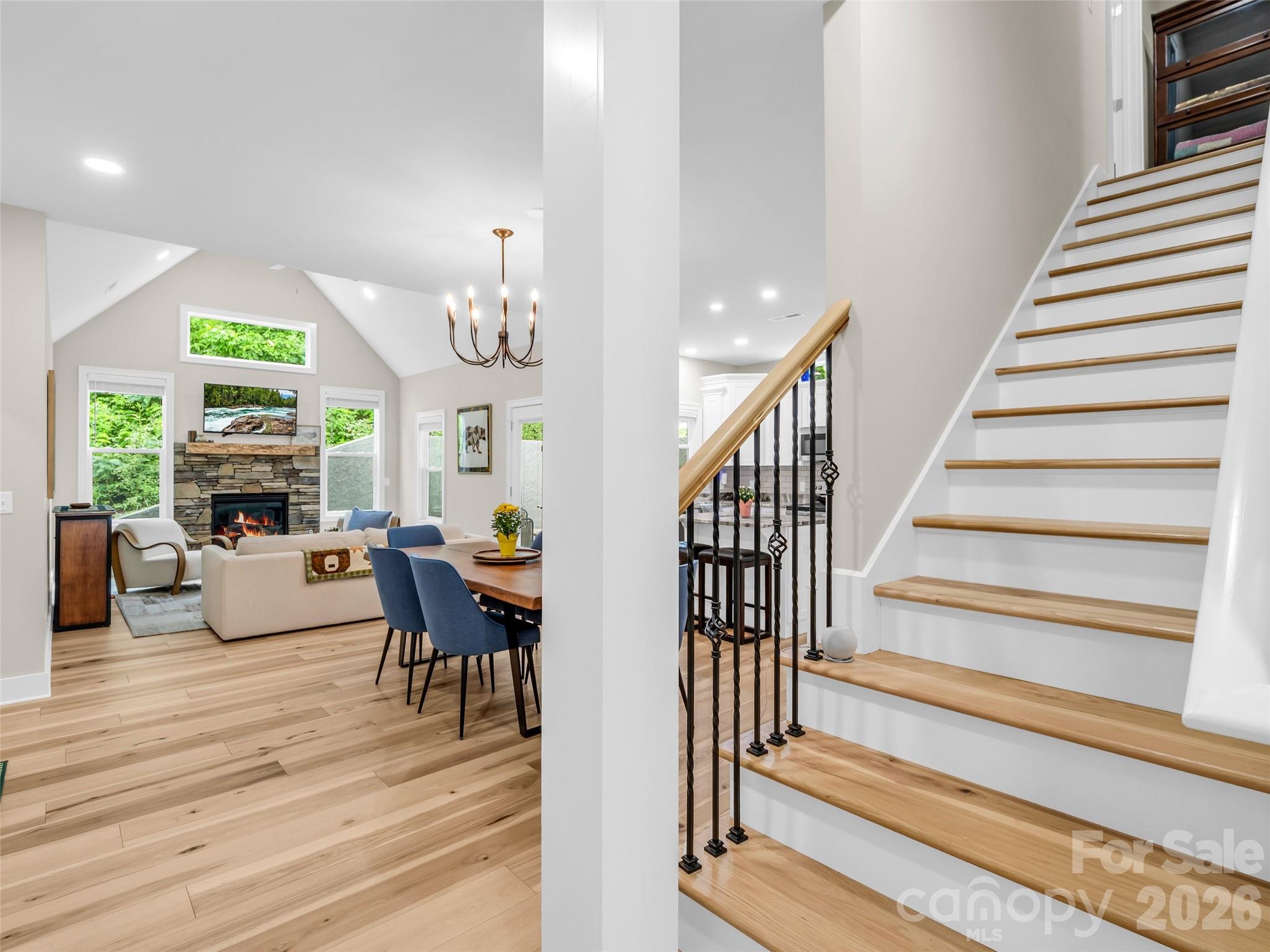 221 Millbrae Loop — Hendersonville
