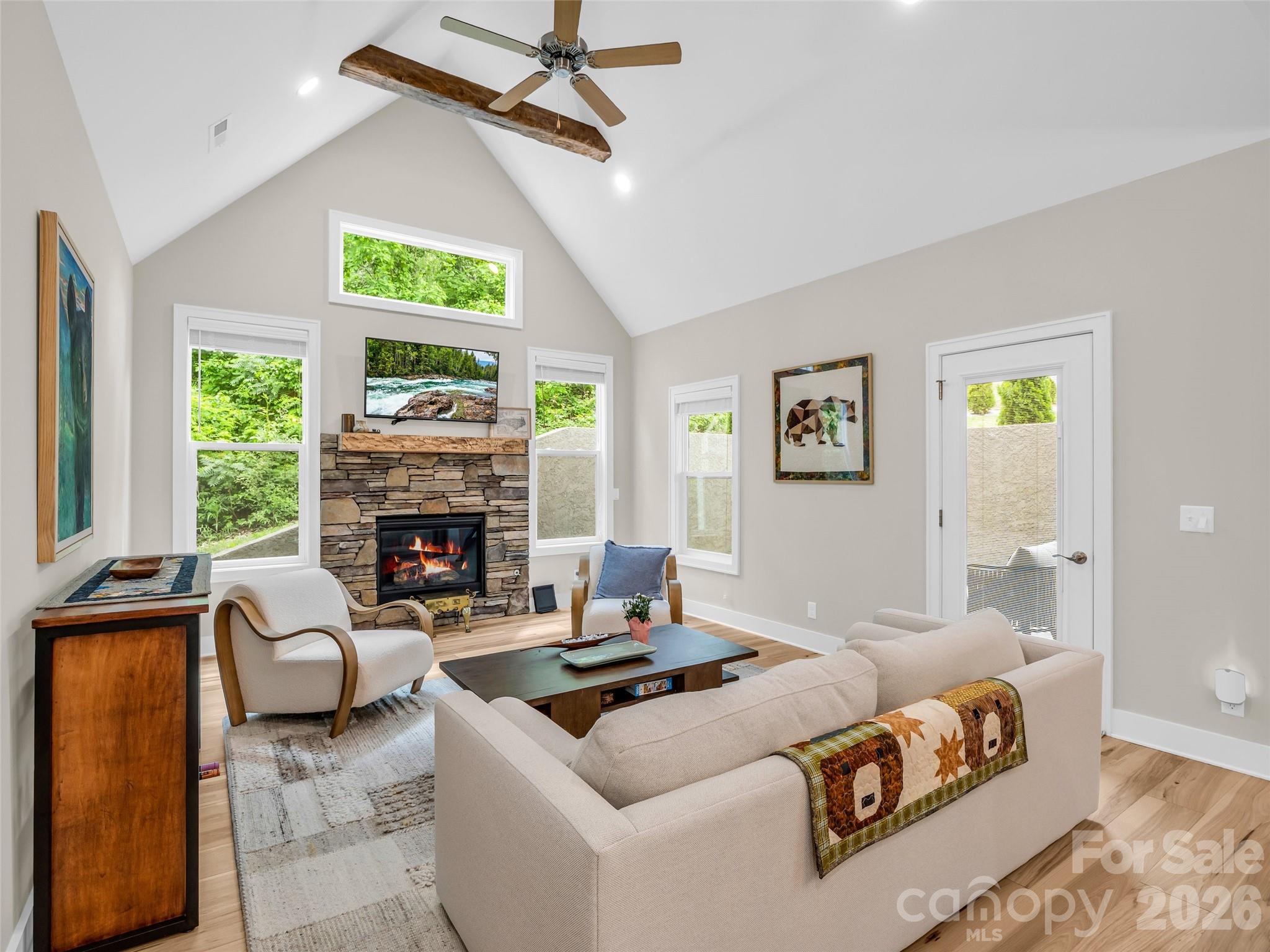 221 Millbrae Loop — Hendersonville