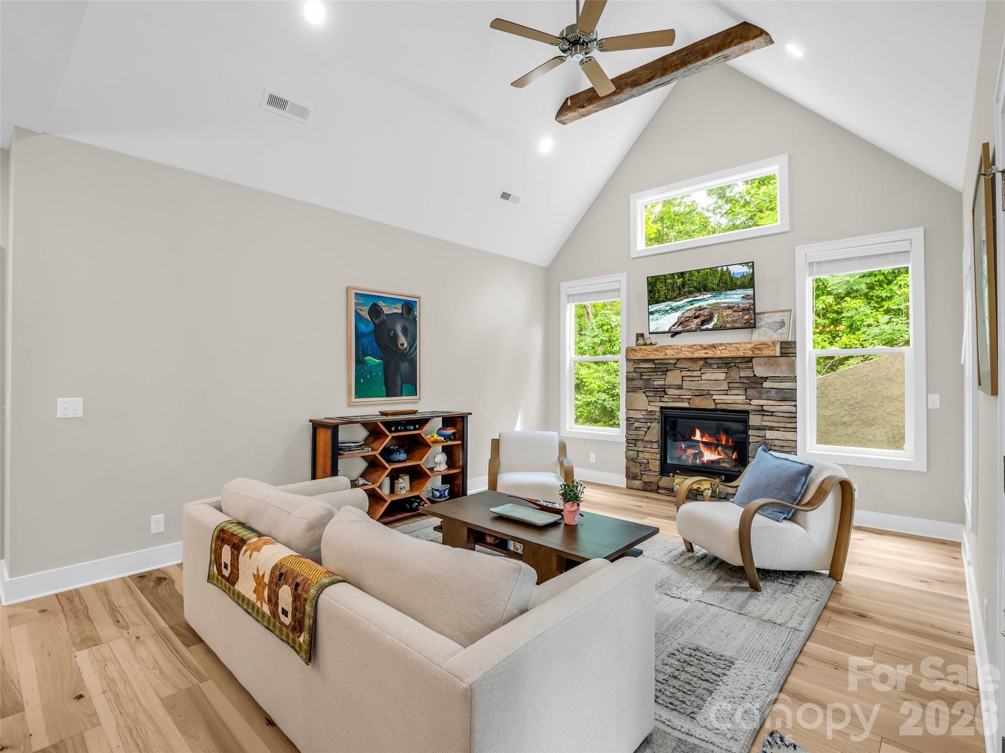 221 Millbrae Loop — Hendersonville