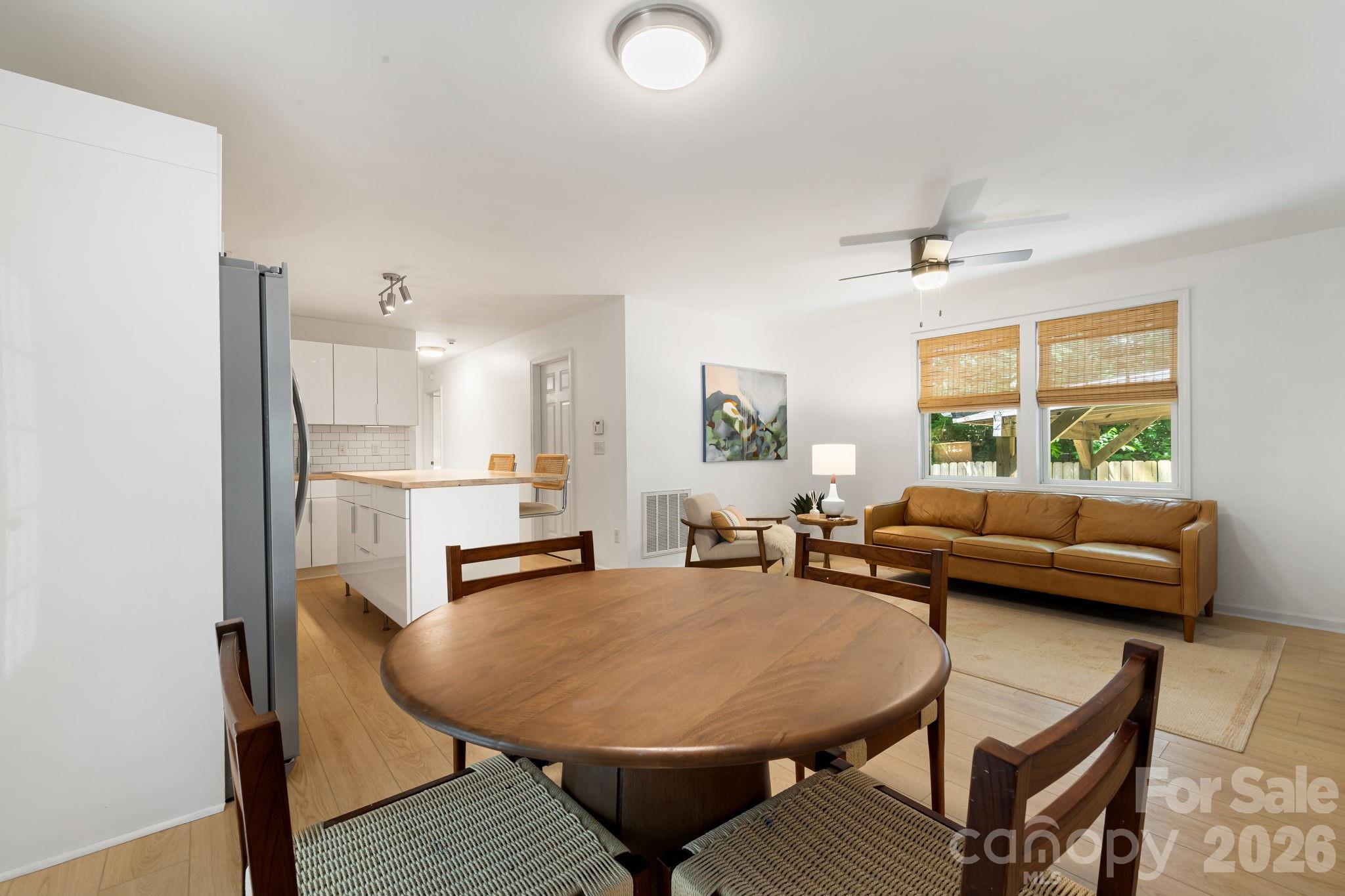 477 Governors View Road — Asheville