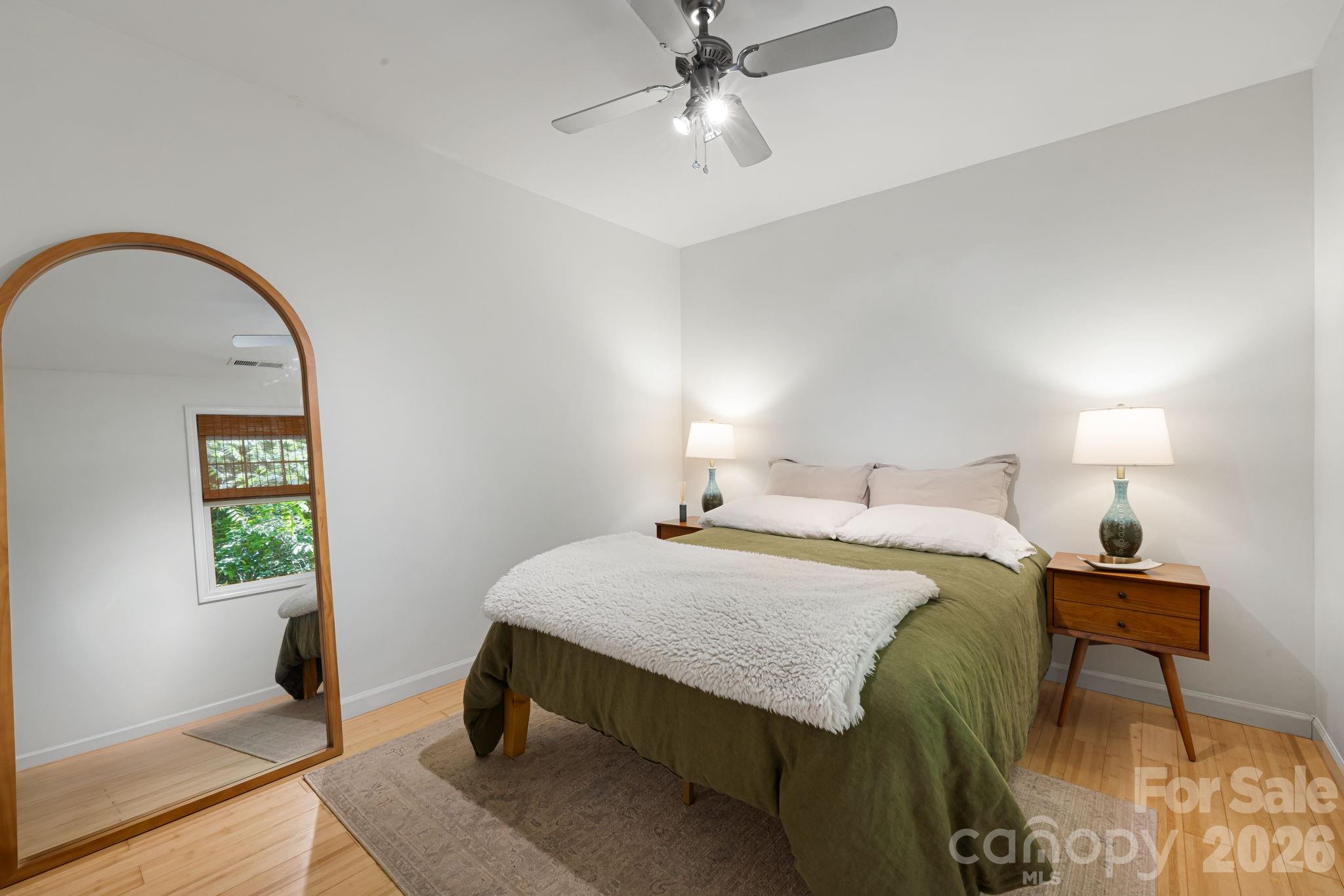 477 Governors View Road — Asheville