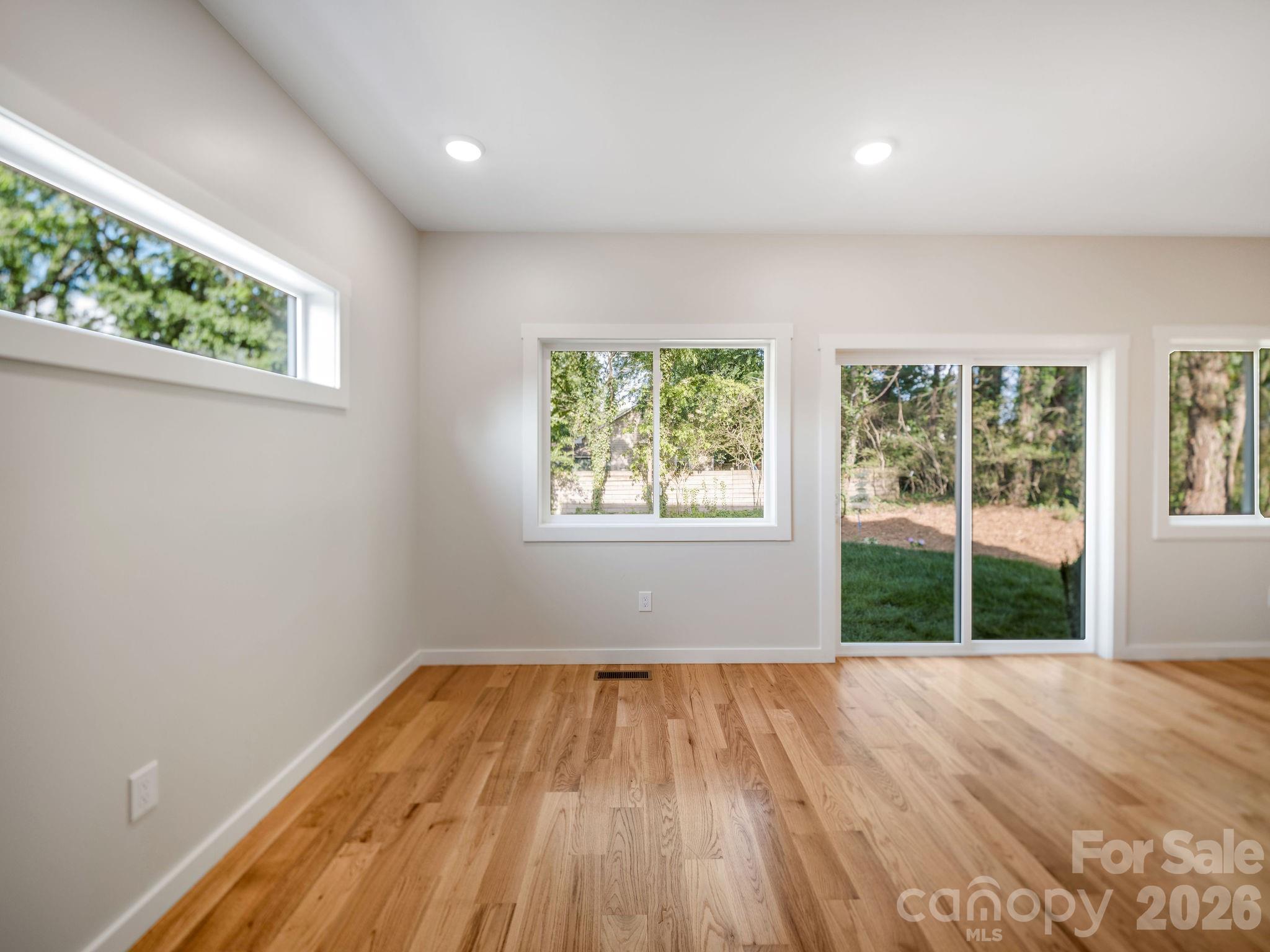 14 Da Vinci Court — Asheville