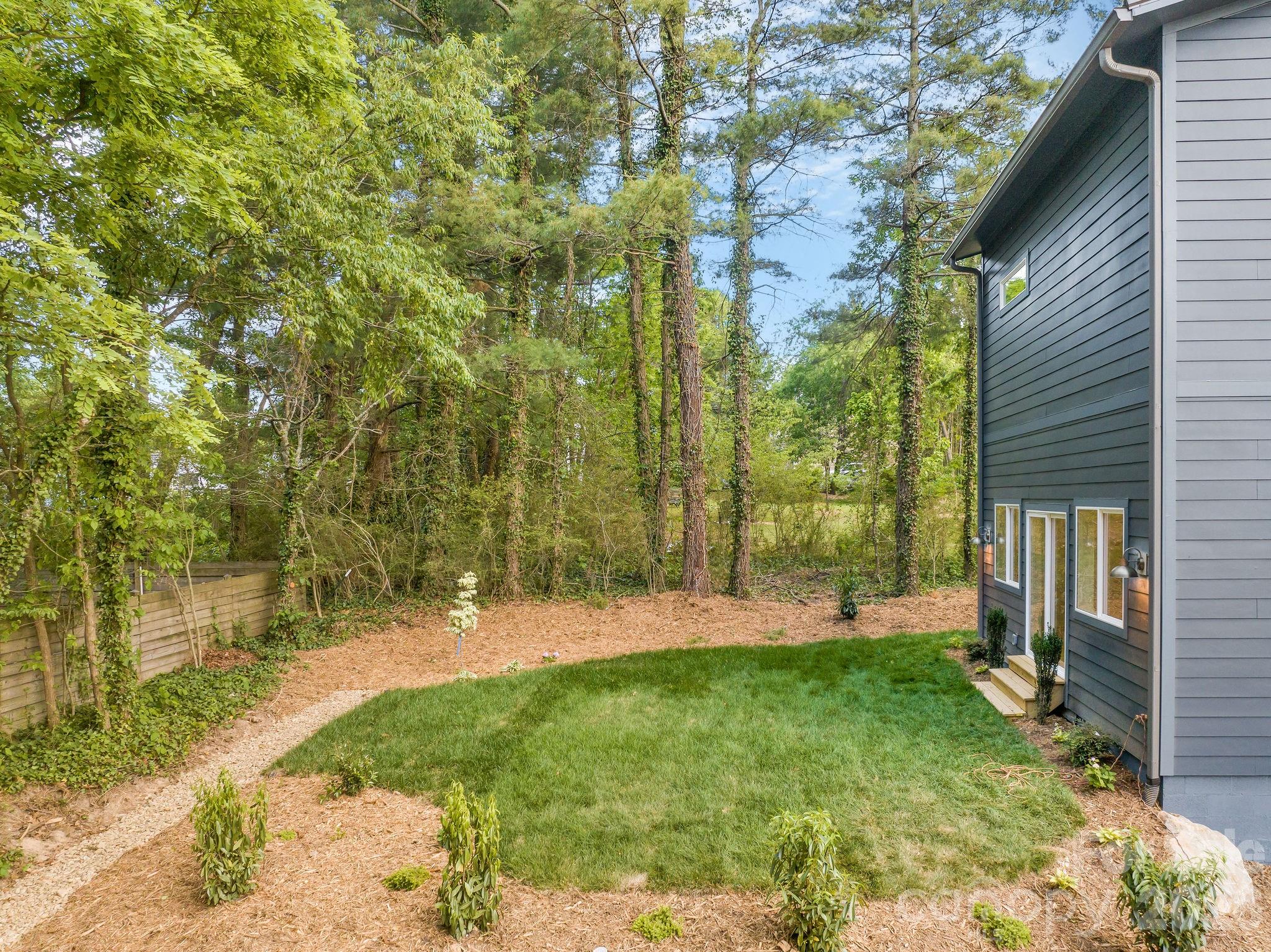 14 Da Vinci Court — Asheville