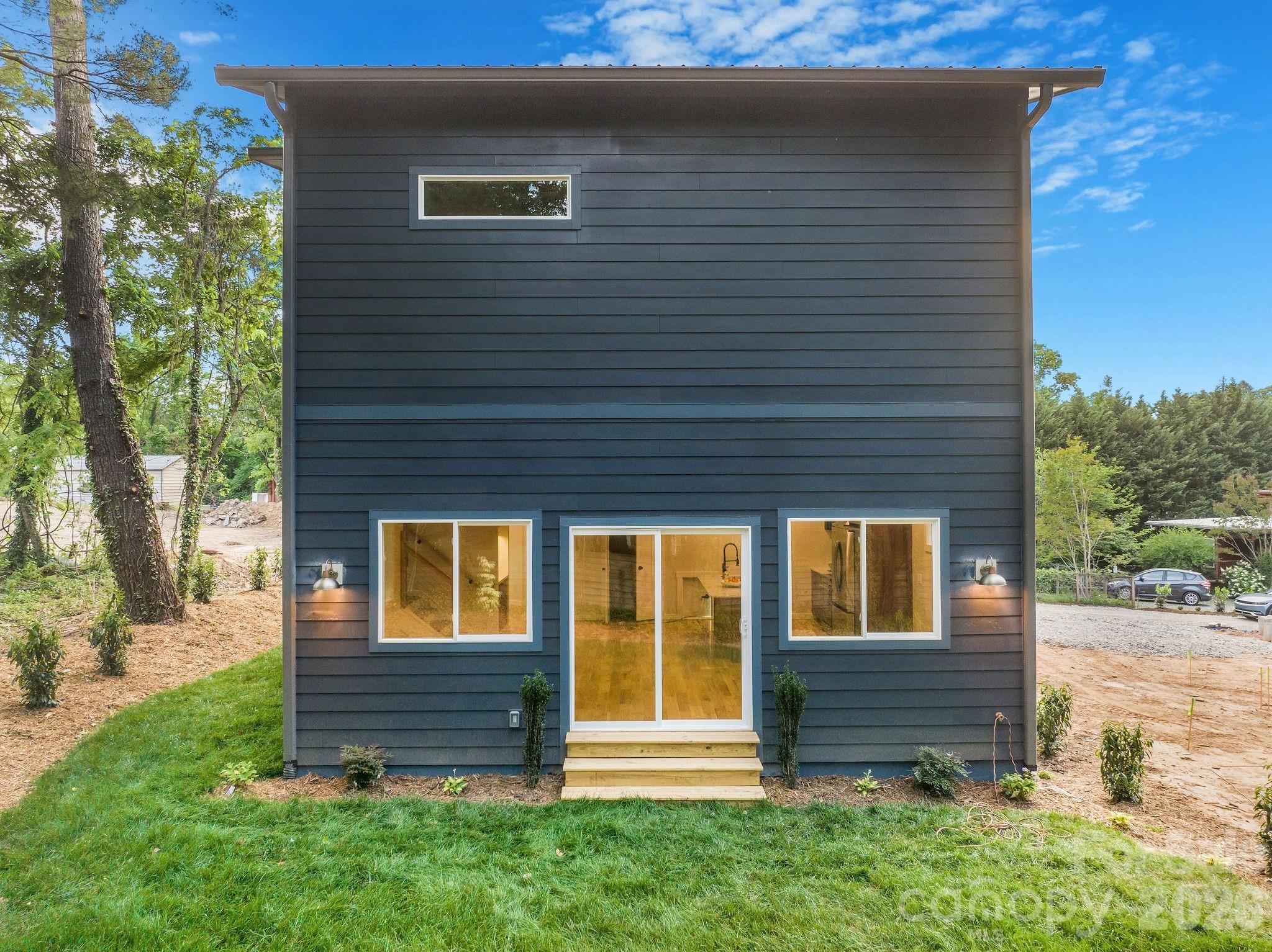 14 Da Vinci Court — Asheville