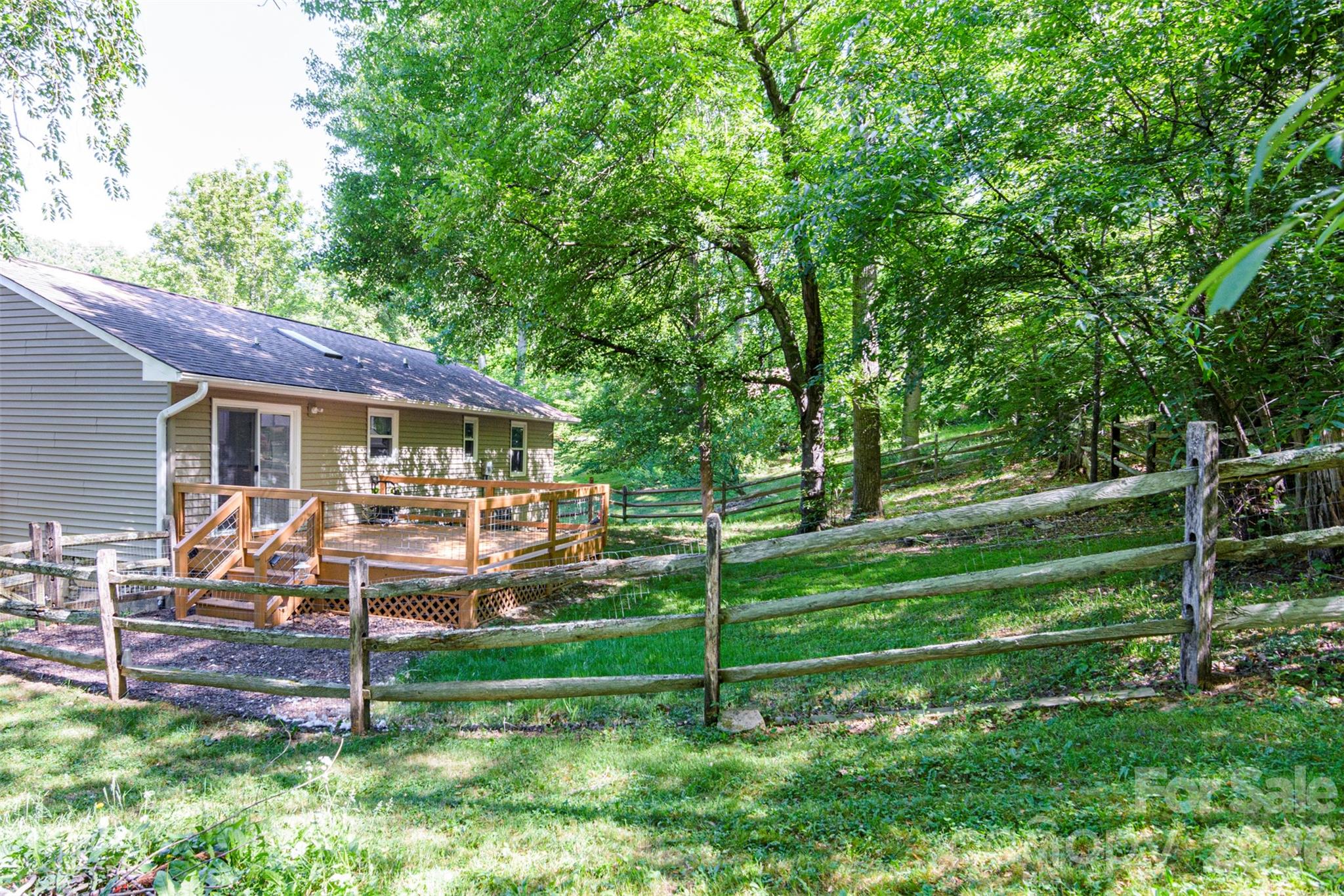 12 Mid Court Drive — Asheville