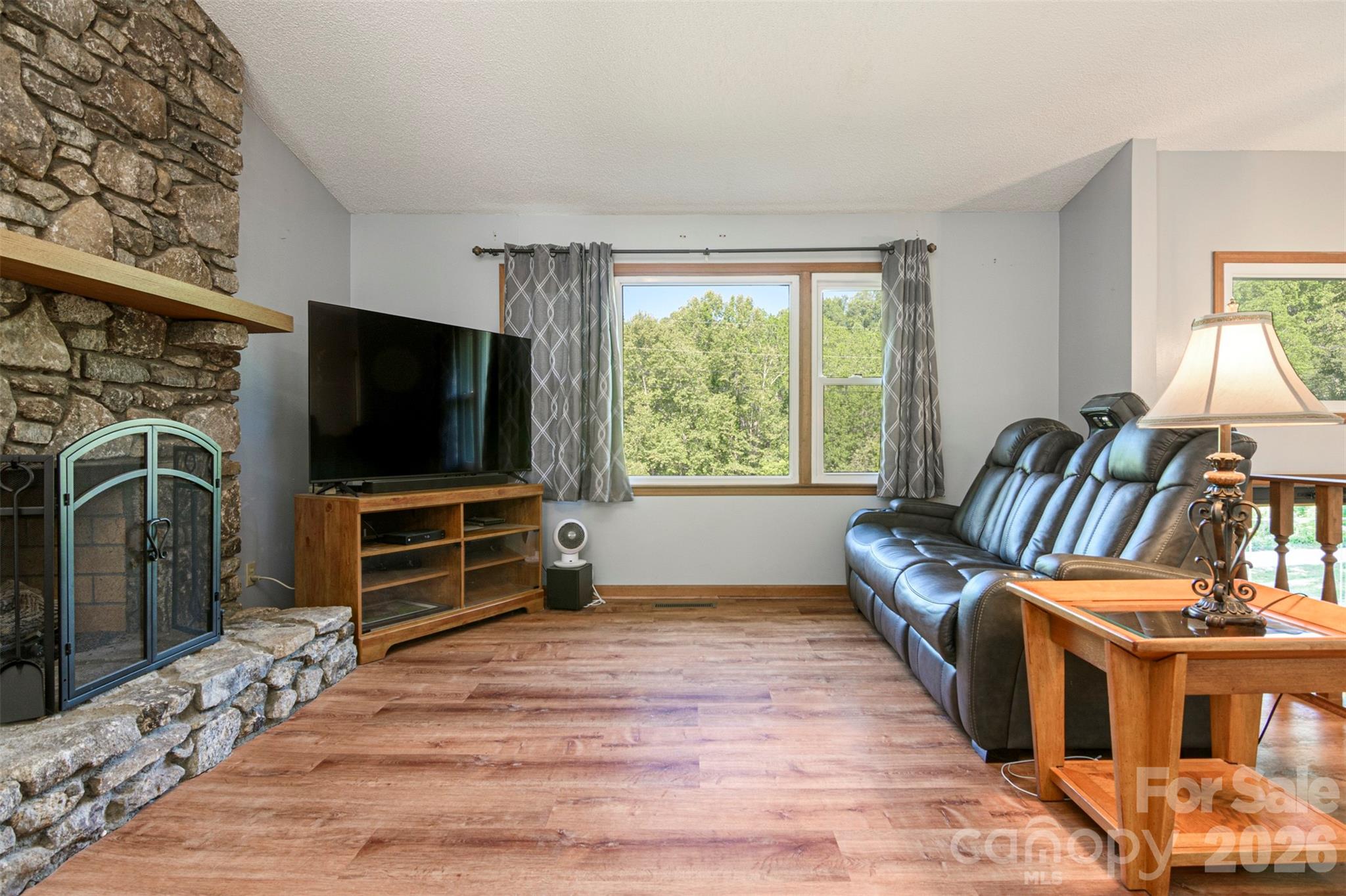 12 Mid Court Drive — Asheville