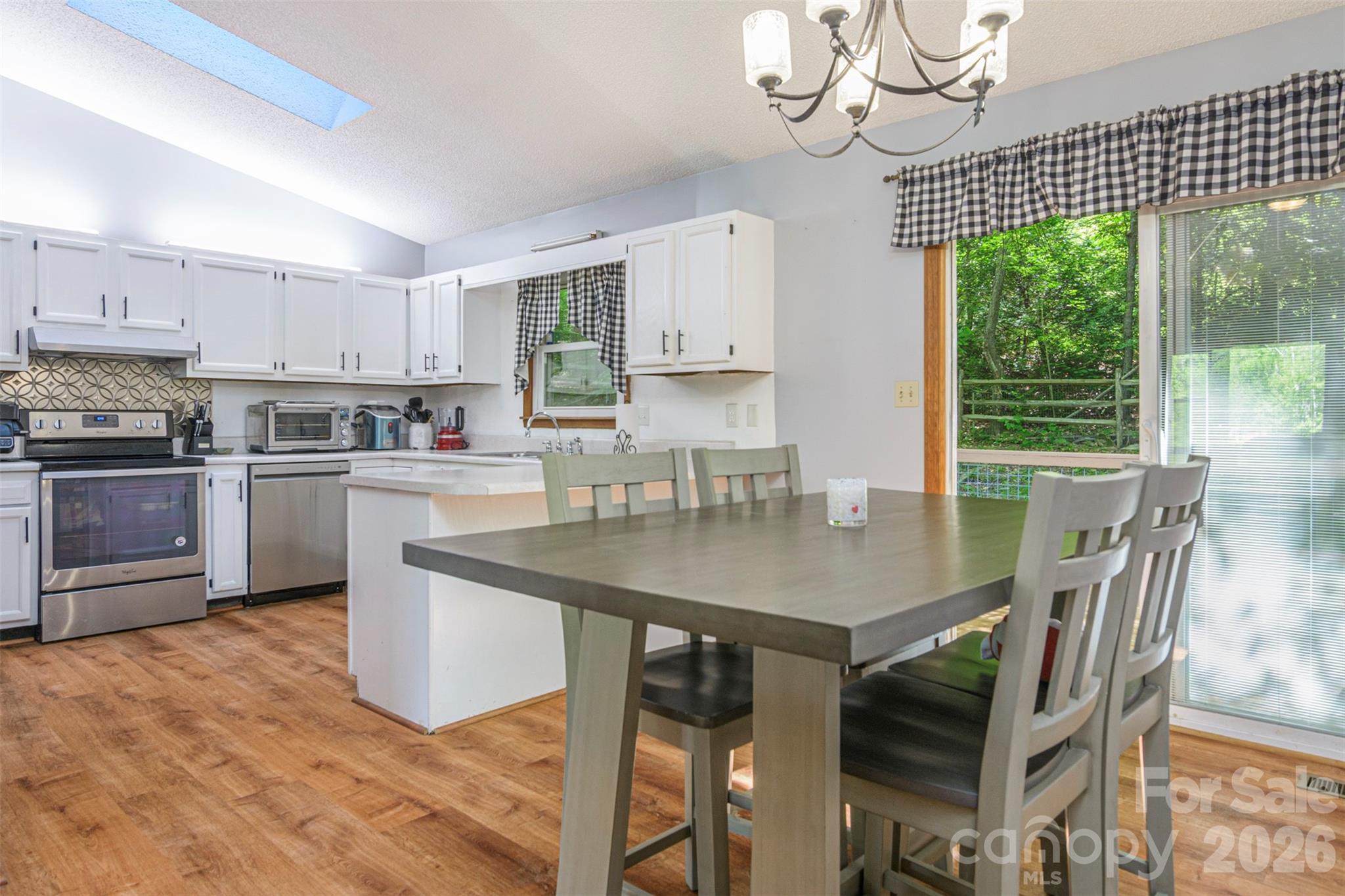 12 Mid Court Drive — Asheville