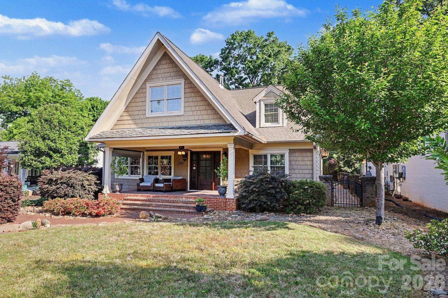 2215 Hassell Place — Charlotte