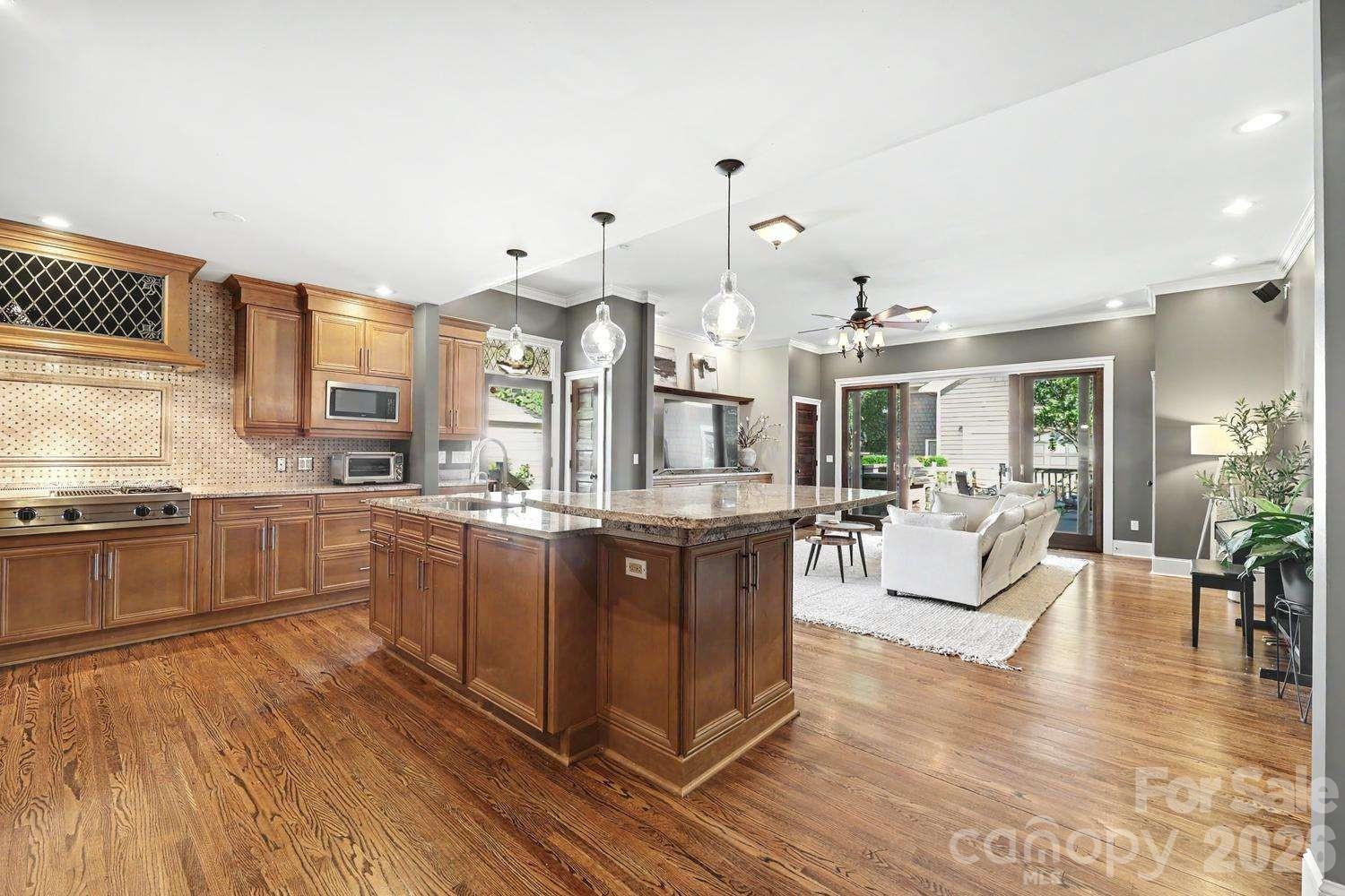 2215 Hassell Place — Charlotte