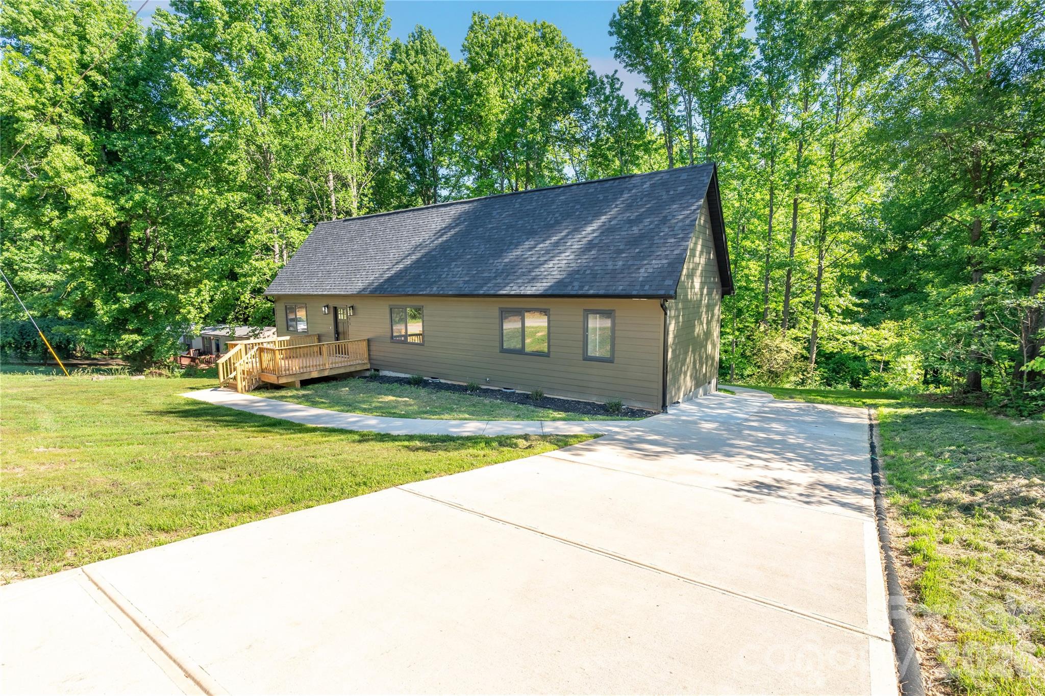 3425 Mission Trail — Lincolnton