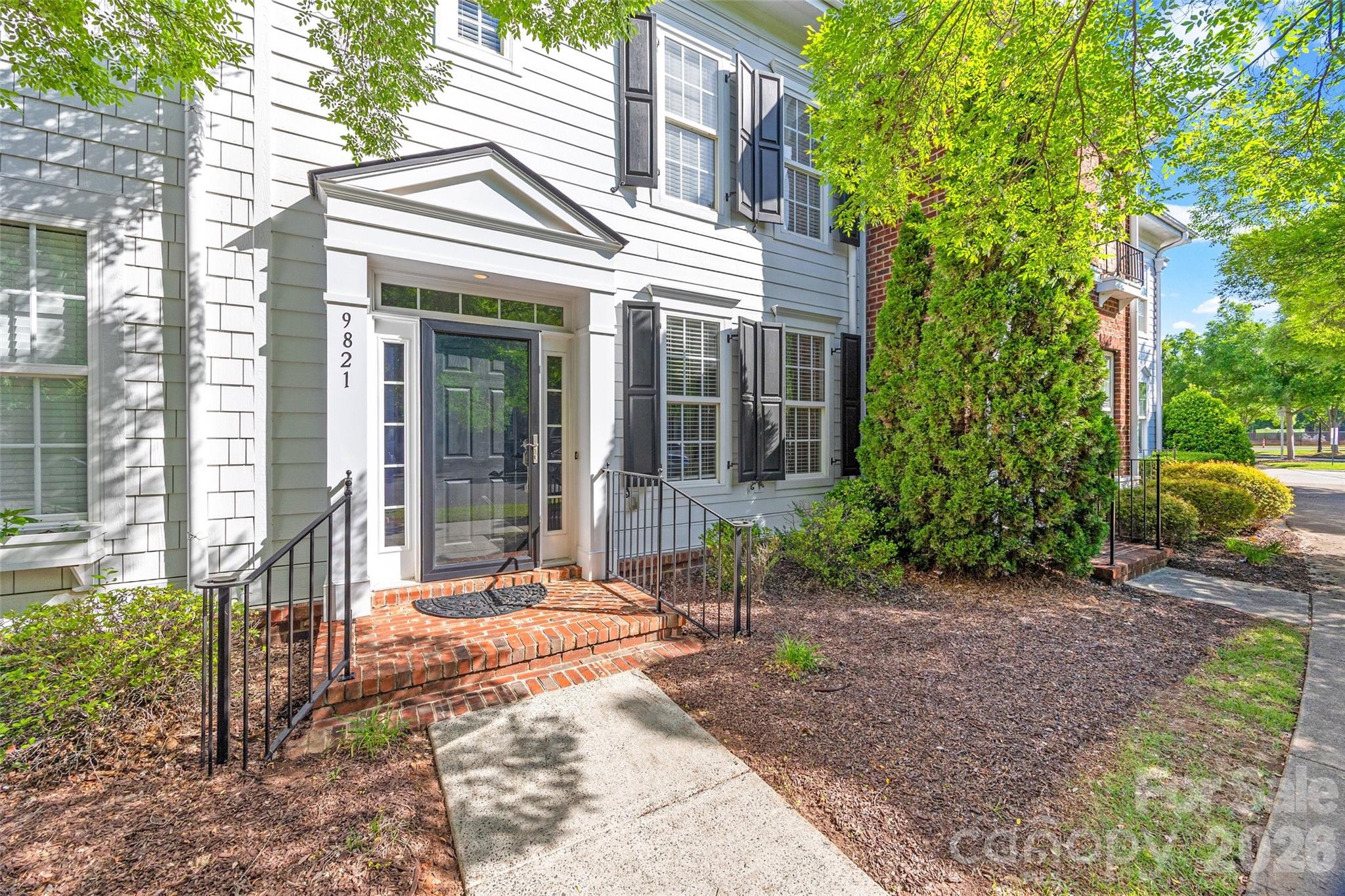 9821 Longstone Lane — Charlotte