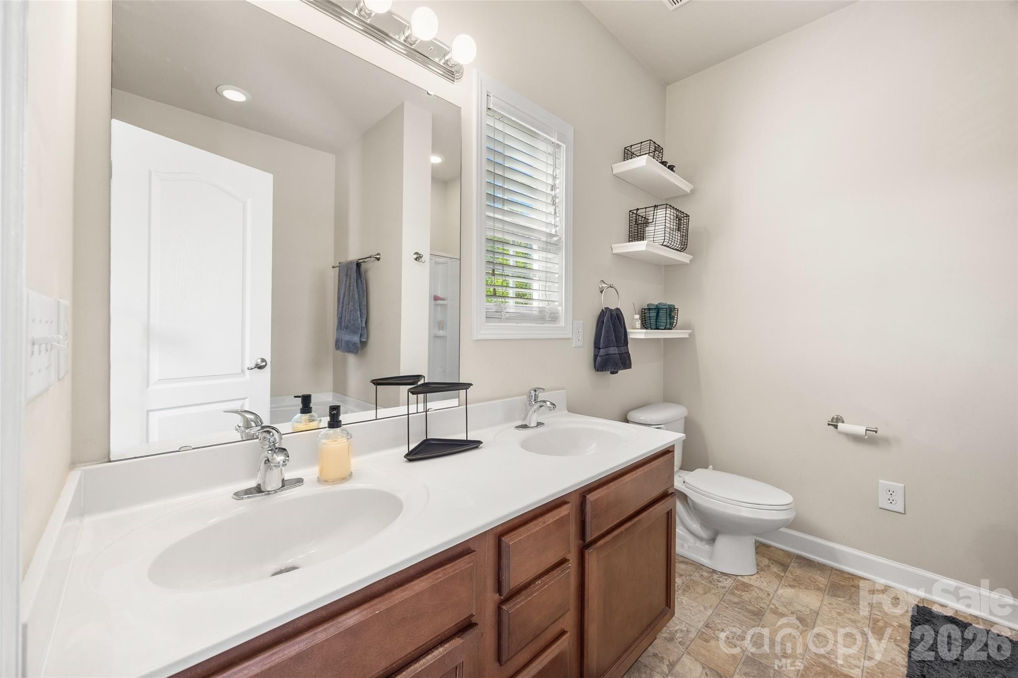 9821 Longstone Lane — Charlotte