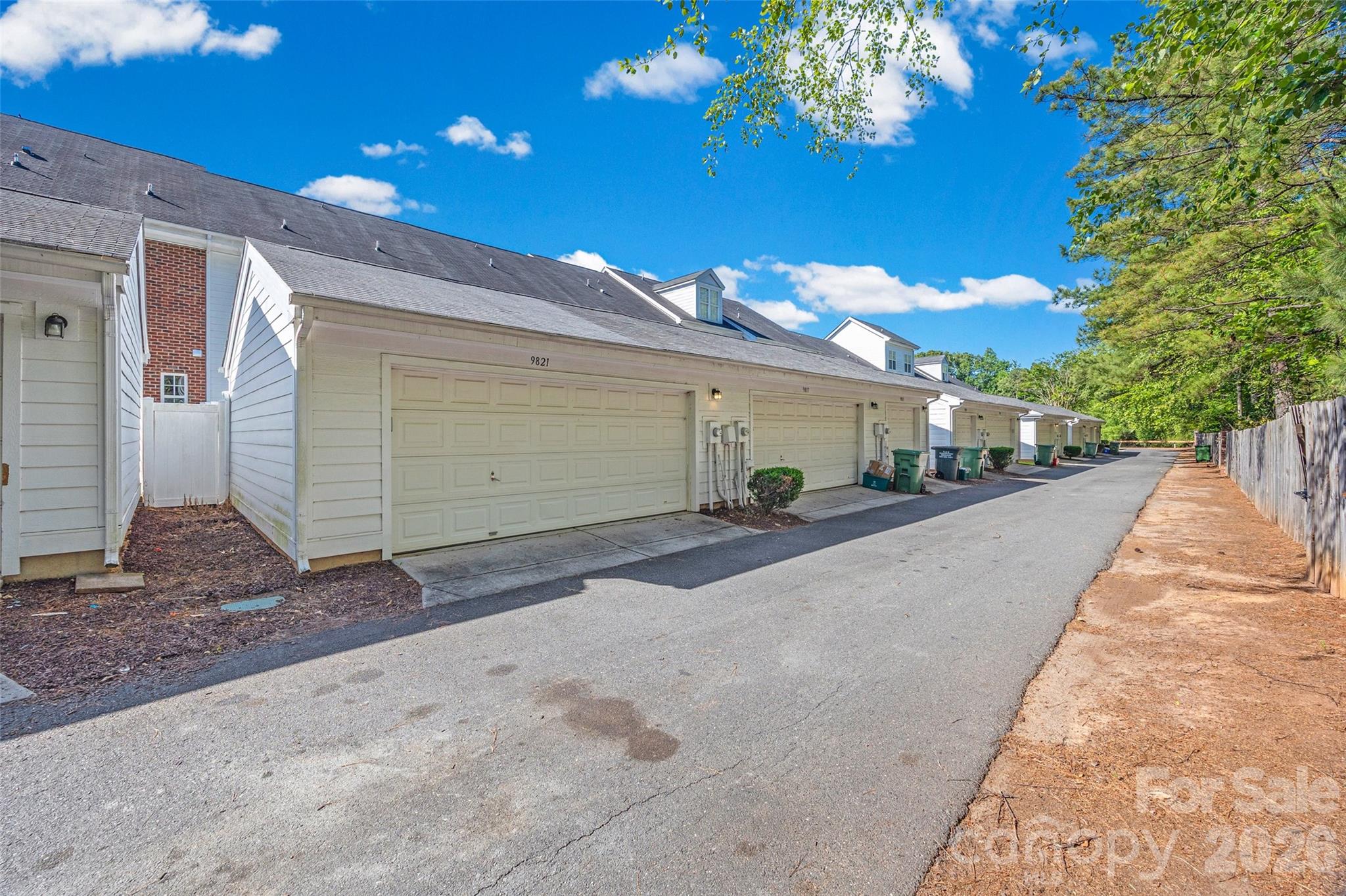 9821 Longstone Lane — Charlotte