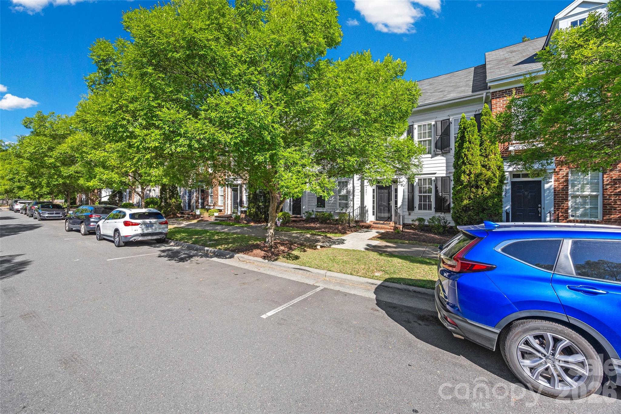 9821 Longstone Lane — Charlotte