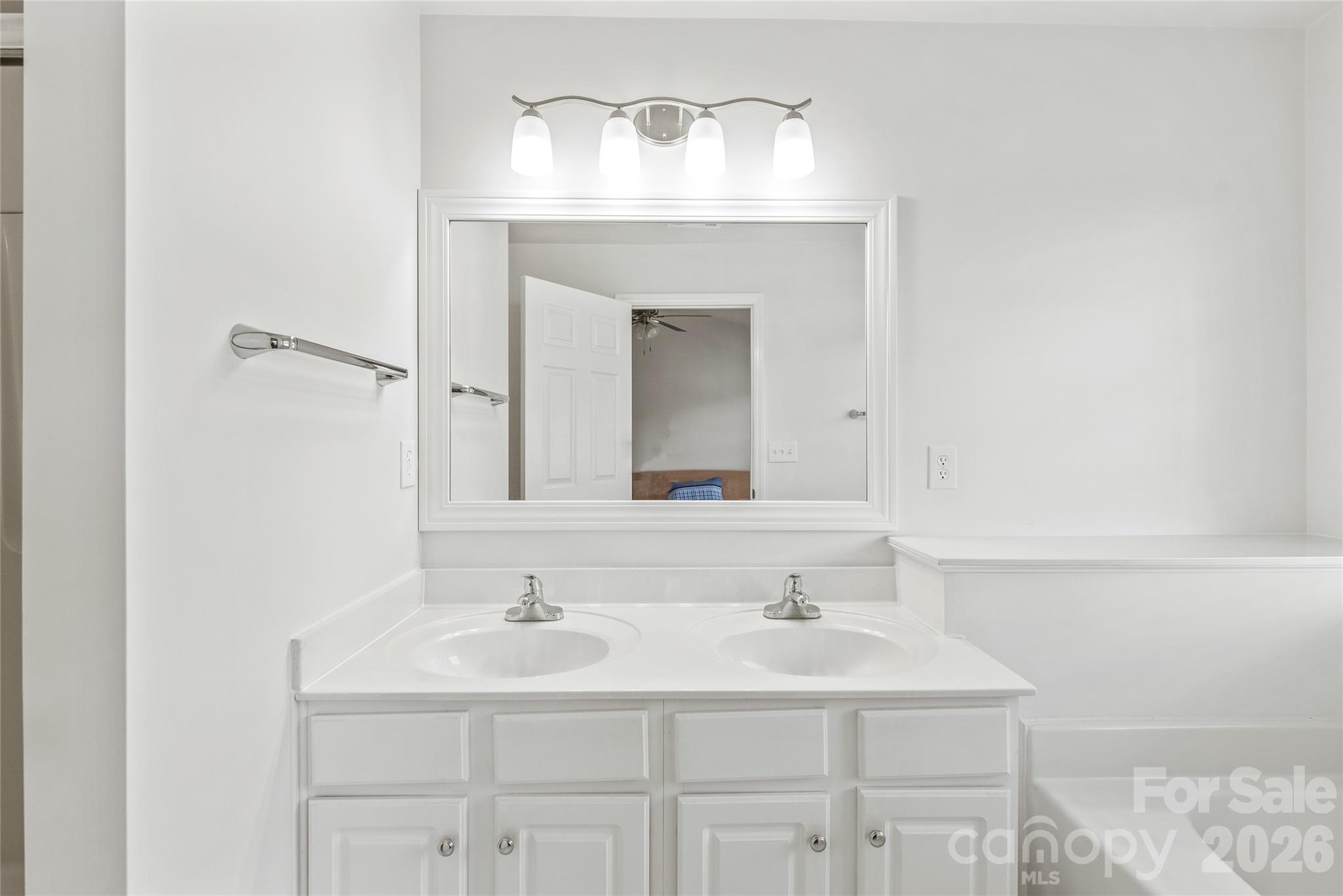 1707 Kashmir White Lane — Fort Mill