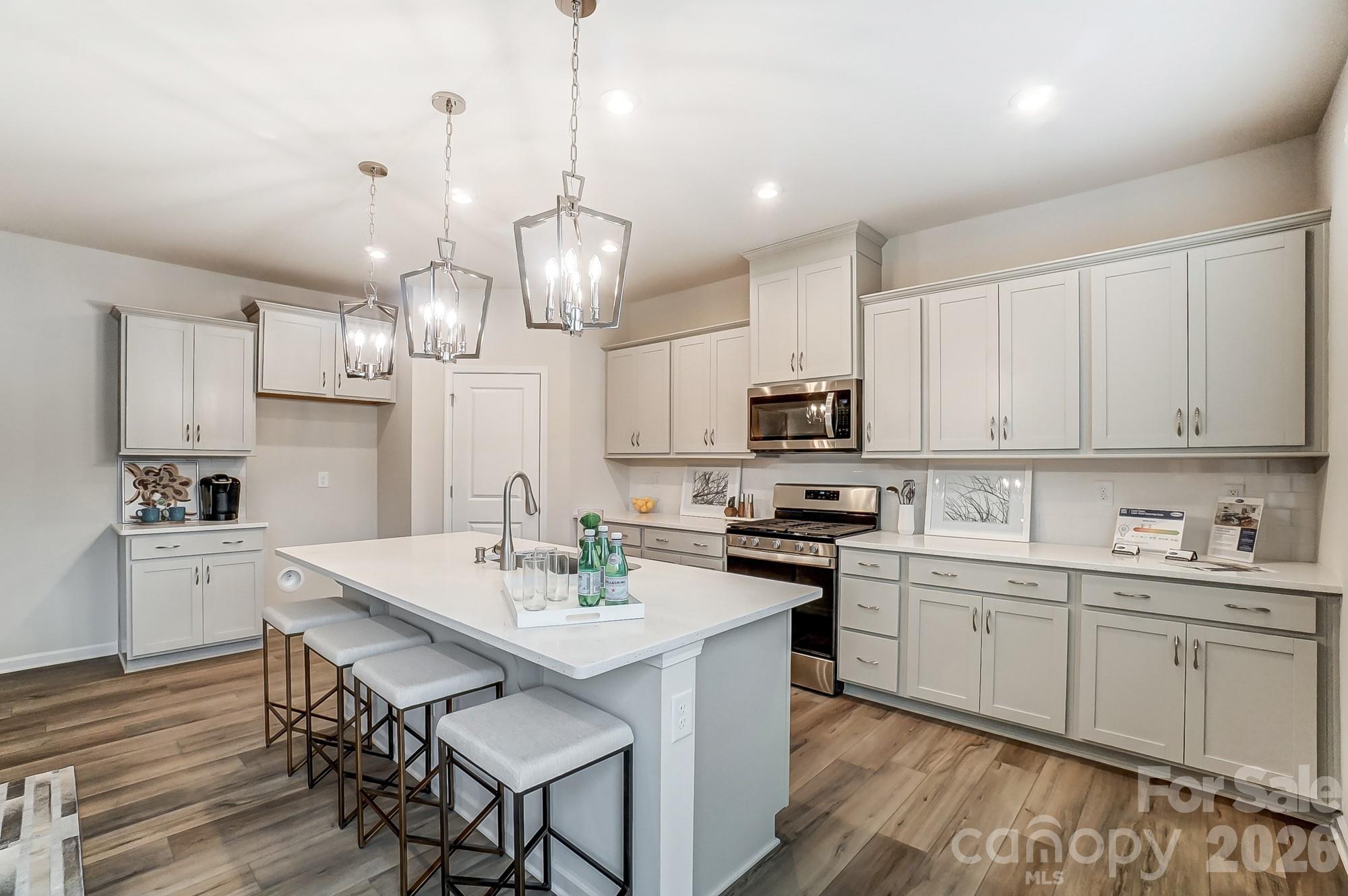 1601 Honey Trail — Monroe