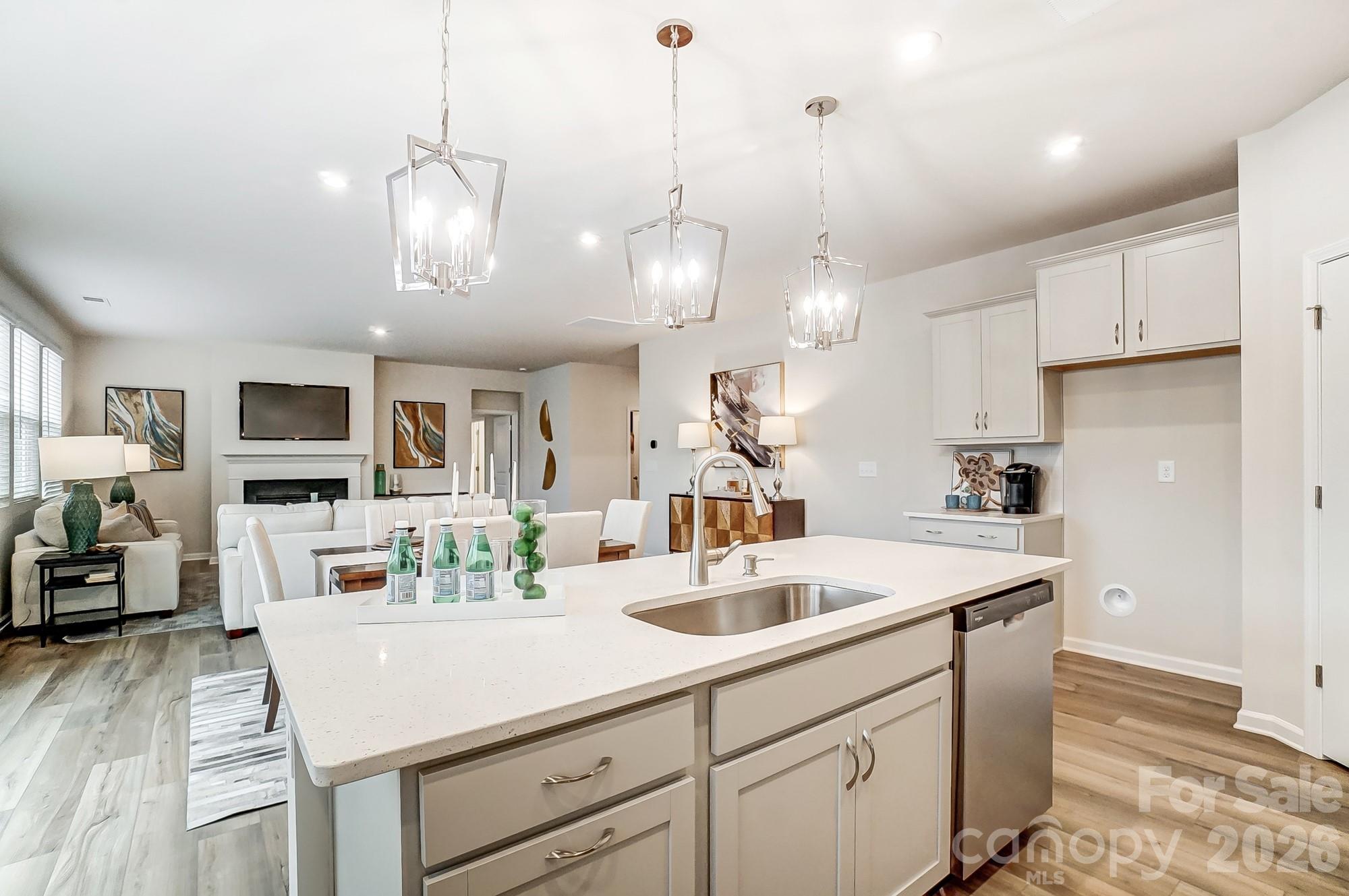 1601 Honey Trail — Monroe