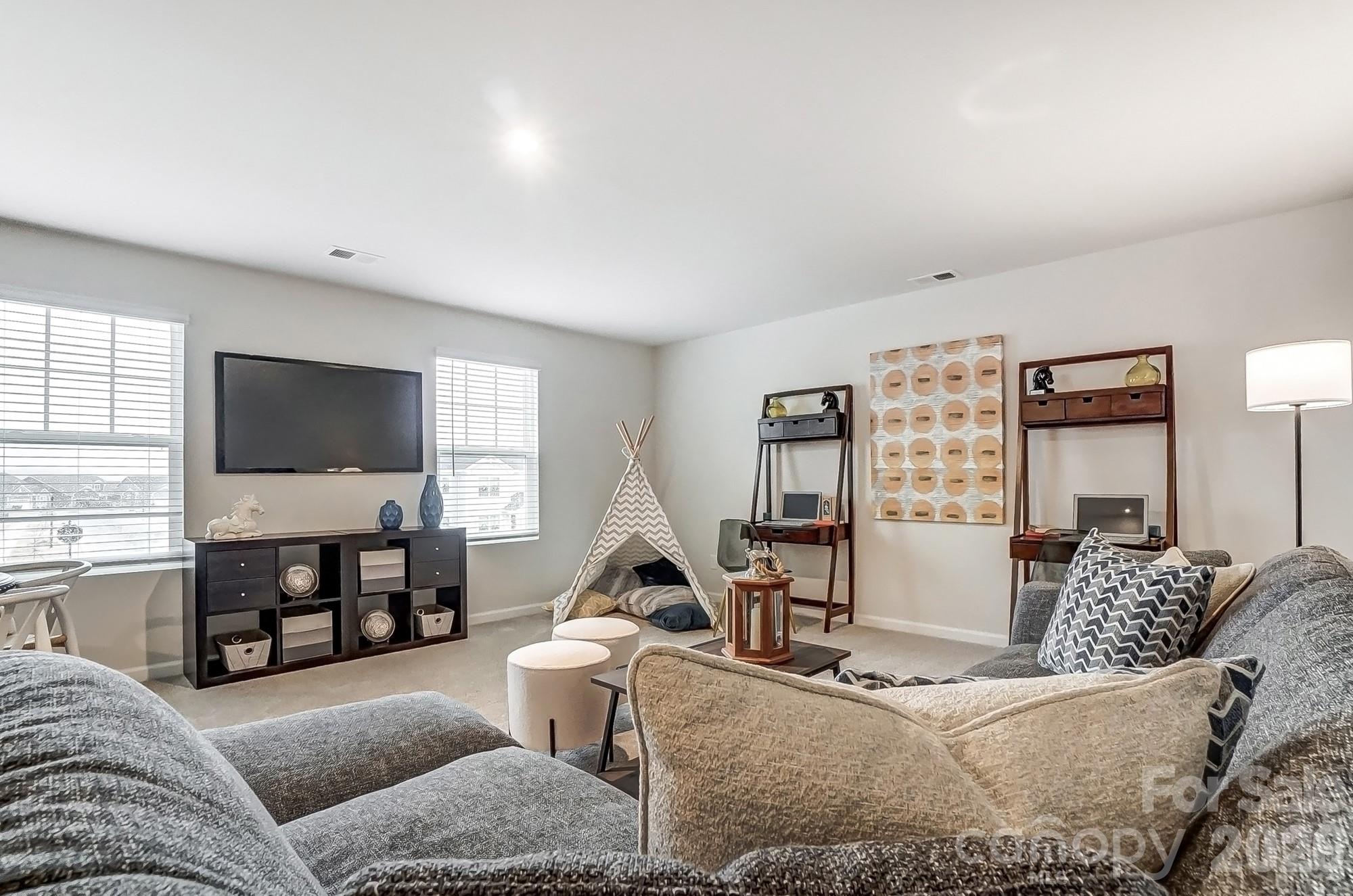1601 Honey Trail — Monroe