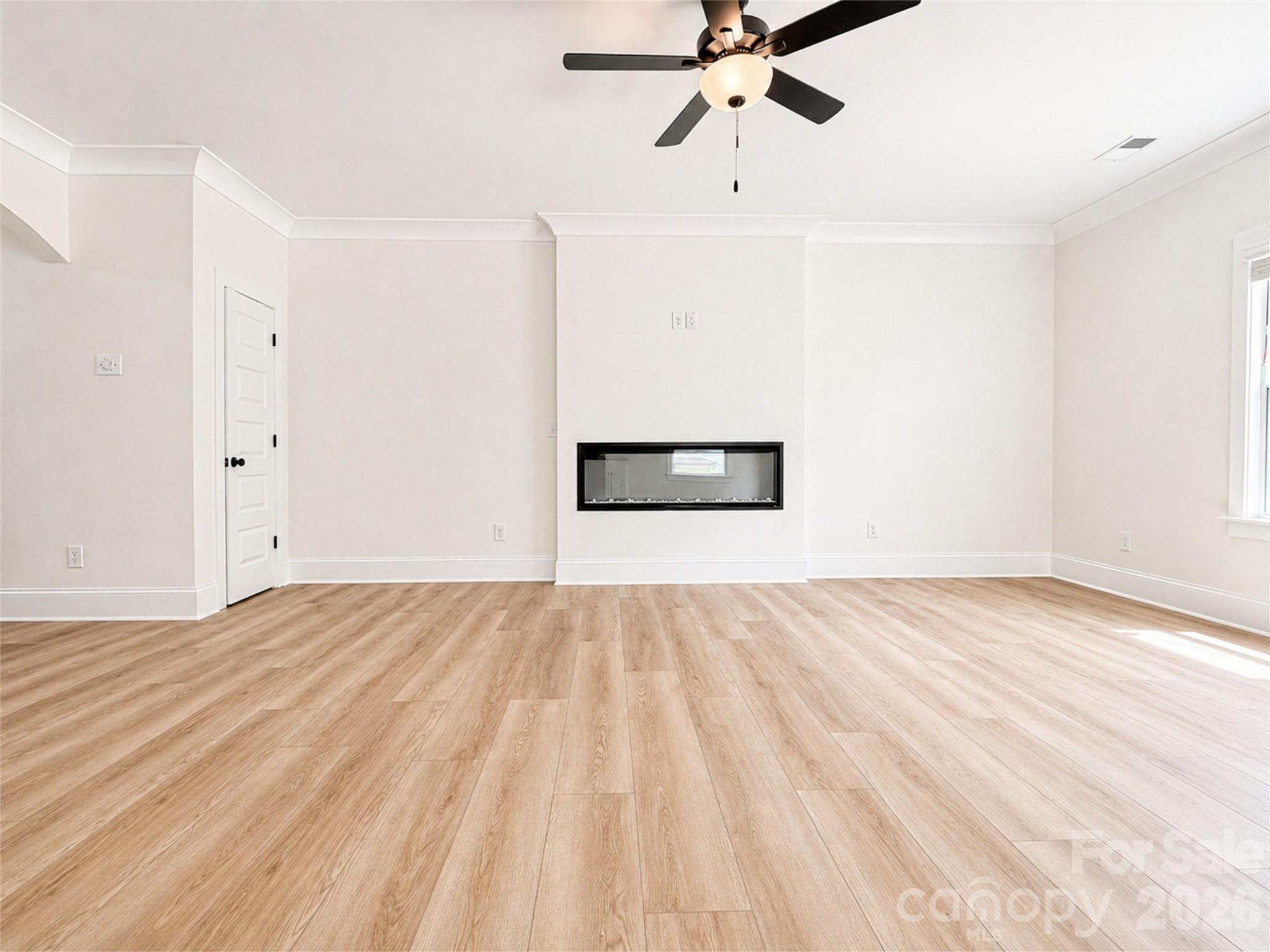 1220 N Sharon Amity Road — Charlotte