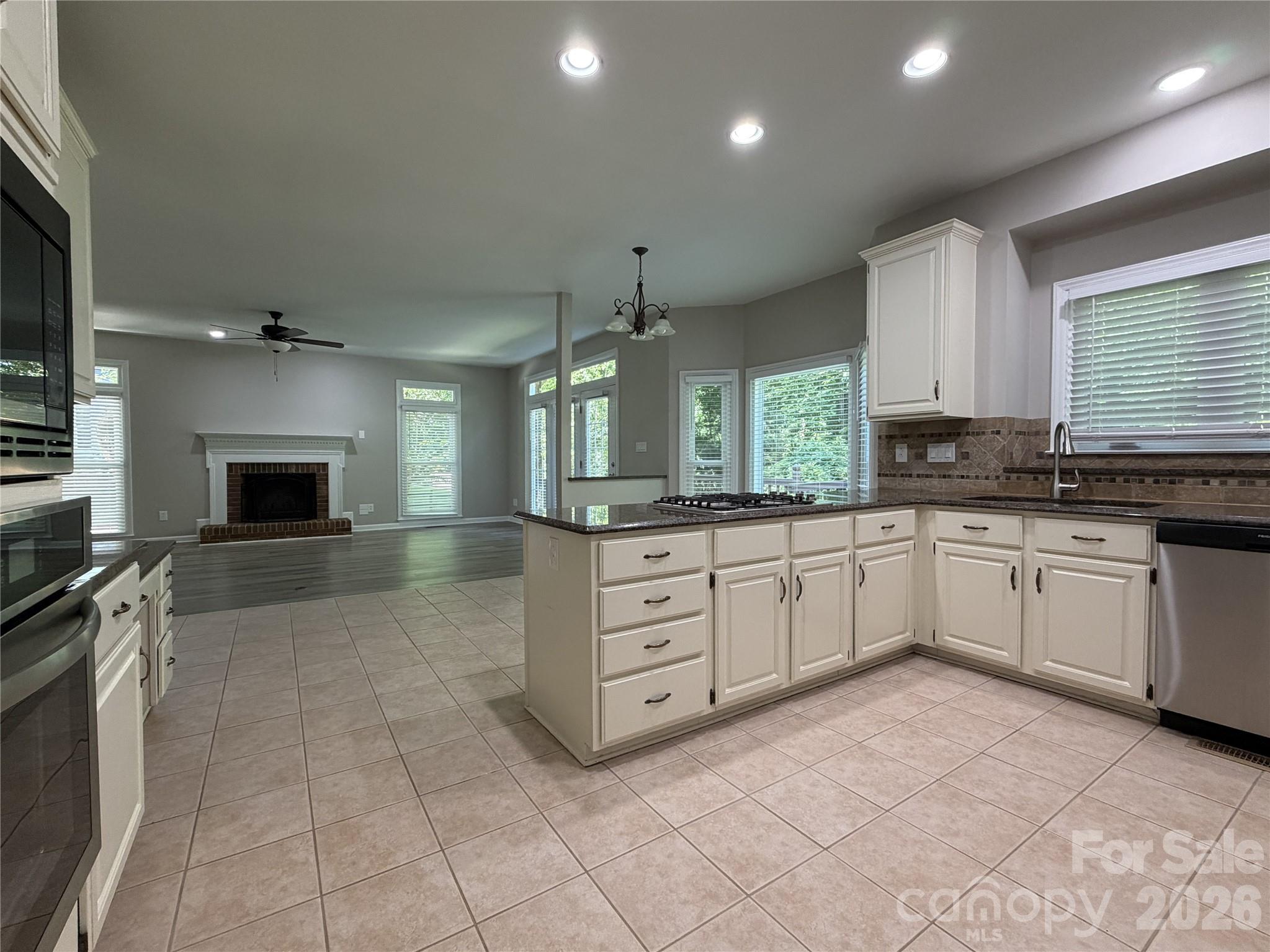 4714 Avonwood Lane — Charlotte