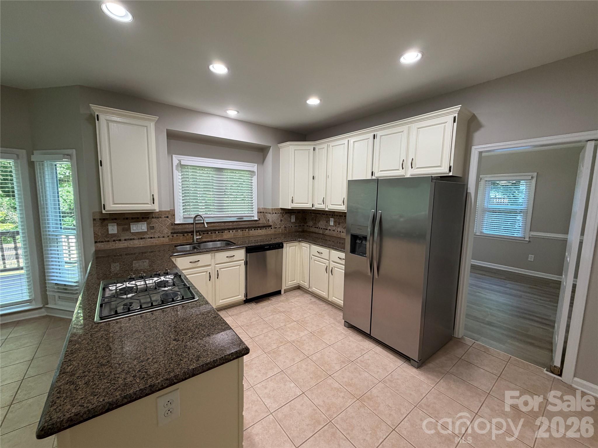 4714 Avonwood Lane — Charlotte