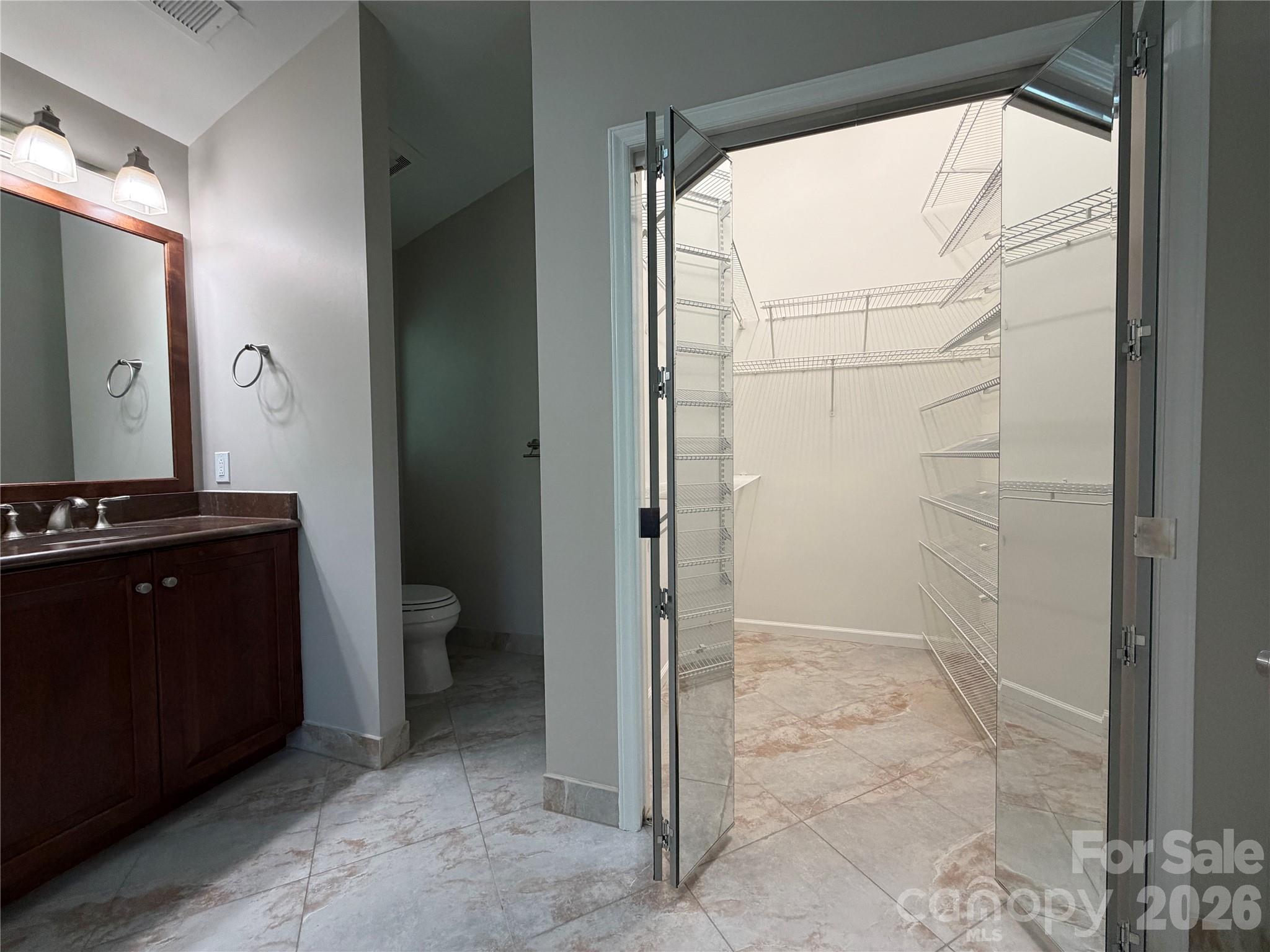 4714 Avonwood Lane — Charlotte