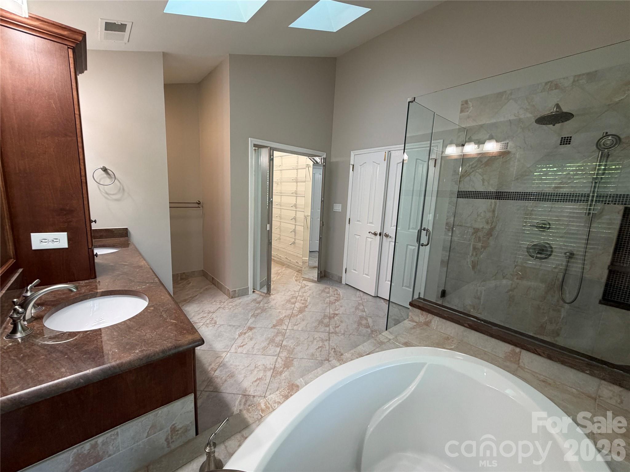 4714 Avonwood Lane — Charlotte