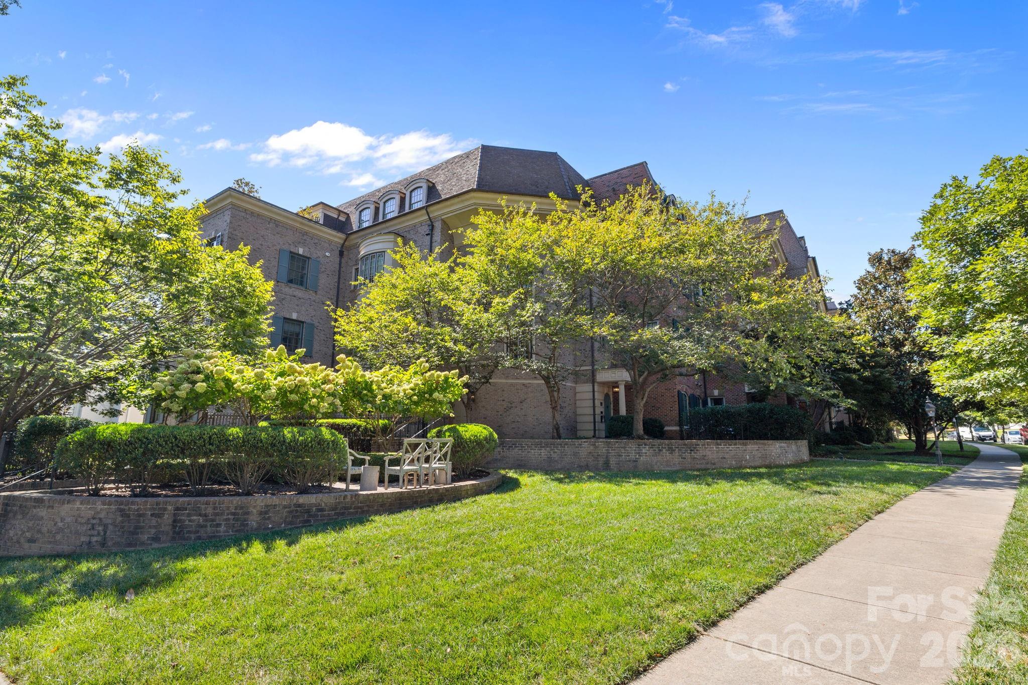 168 Cherokee Road — Charlotte