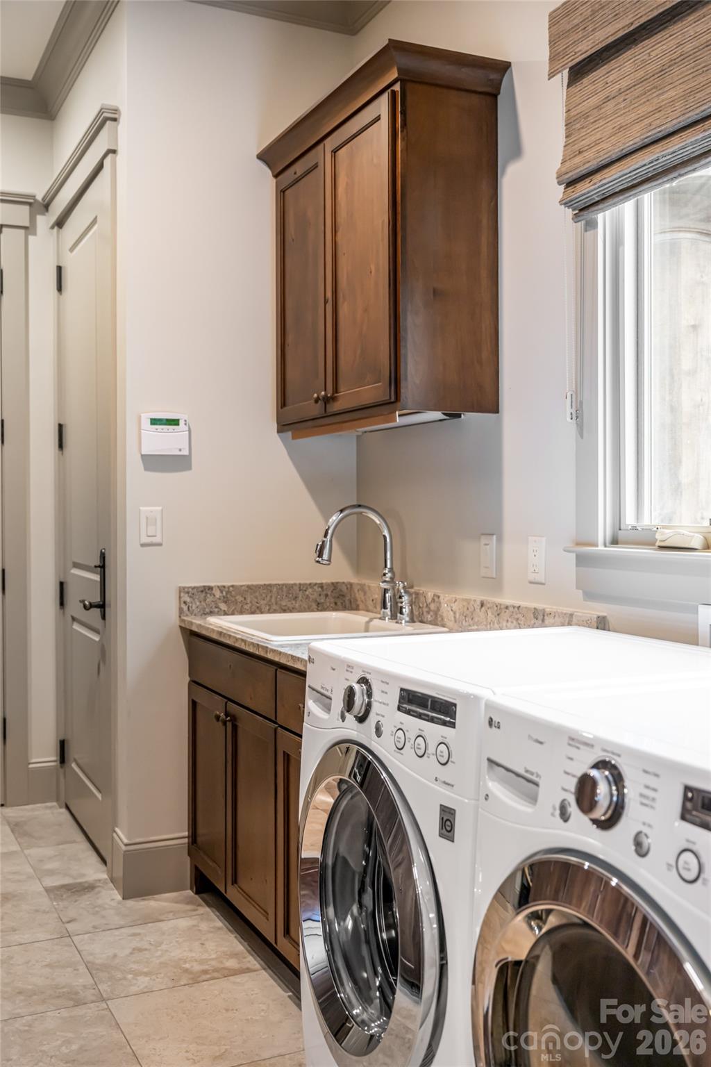 2 Cherokee Orchard Court — Fairview