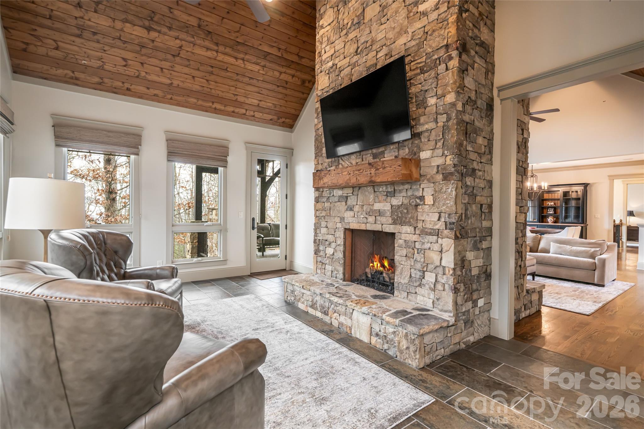2 Cherokee Orchard Court — Fairview