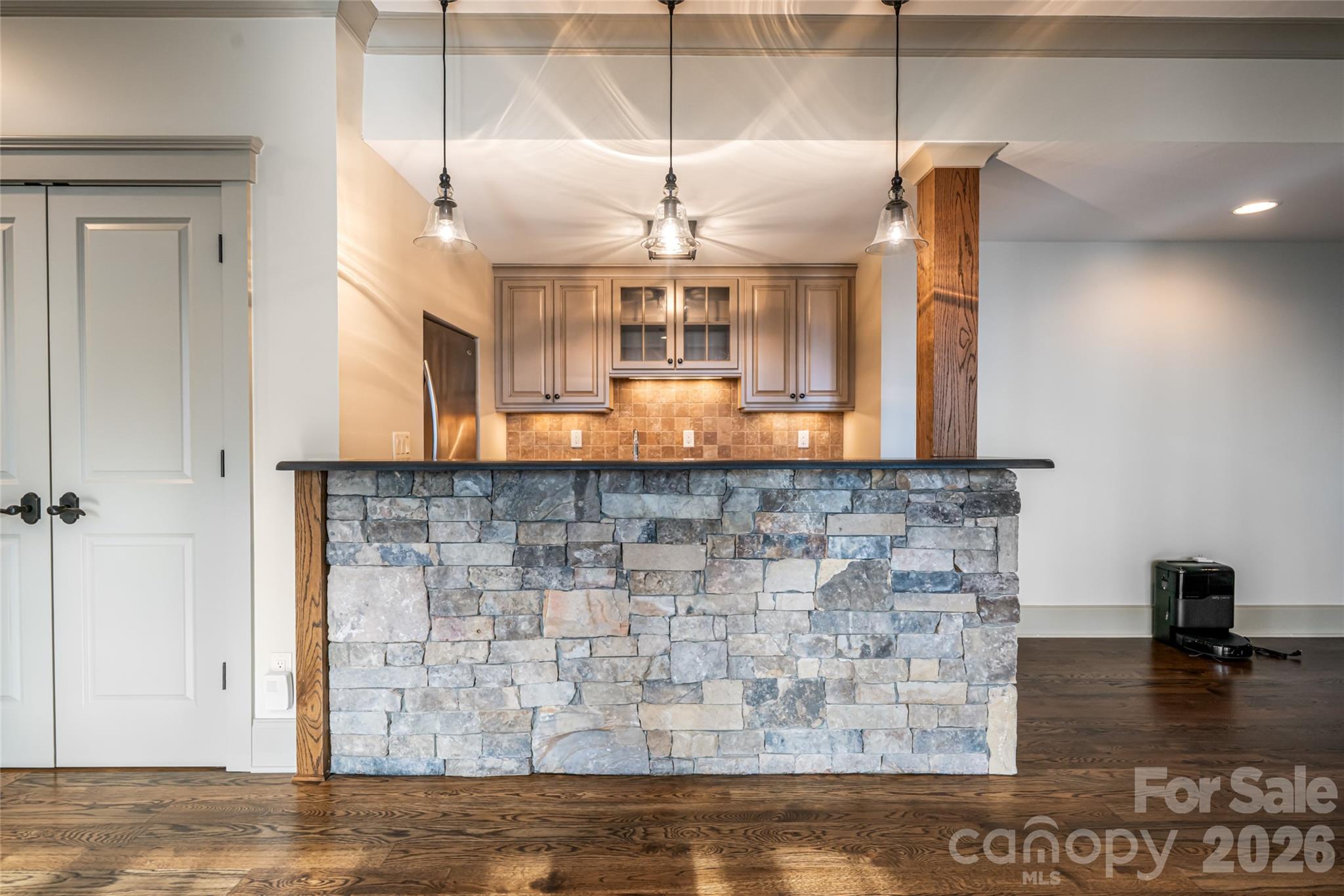 2 Cherokee Orchard Court — Fairview
