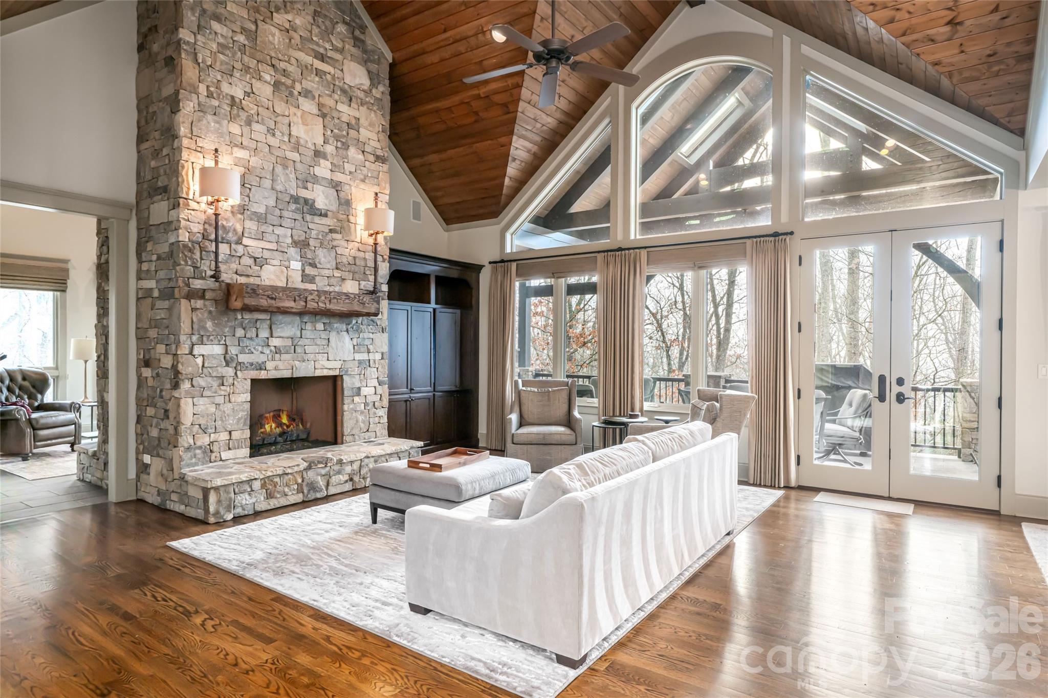 2 Cherokee Orchard Court — Fairview