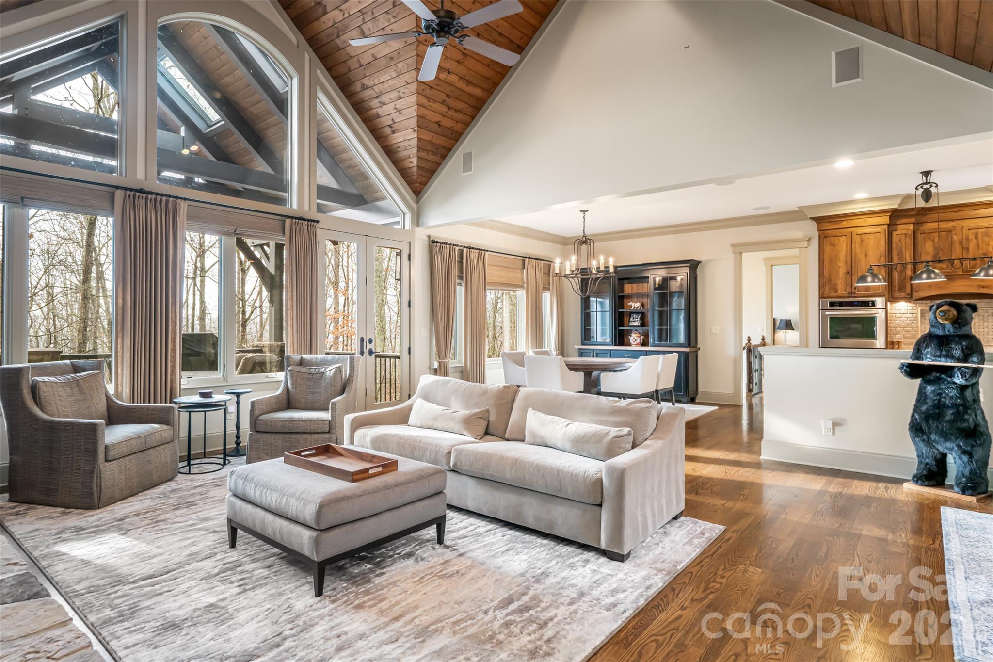 2 Cherokee Orchard Court — Fairview