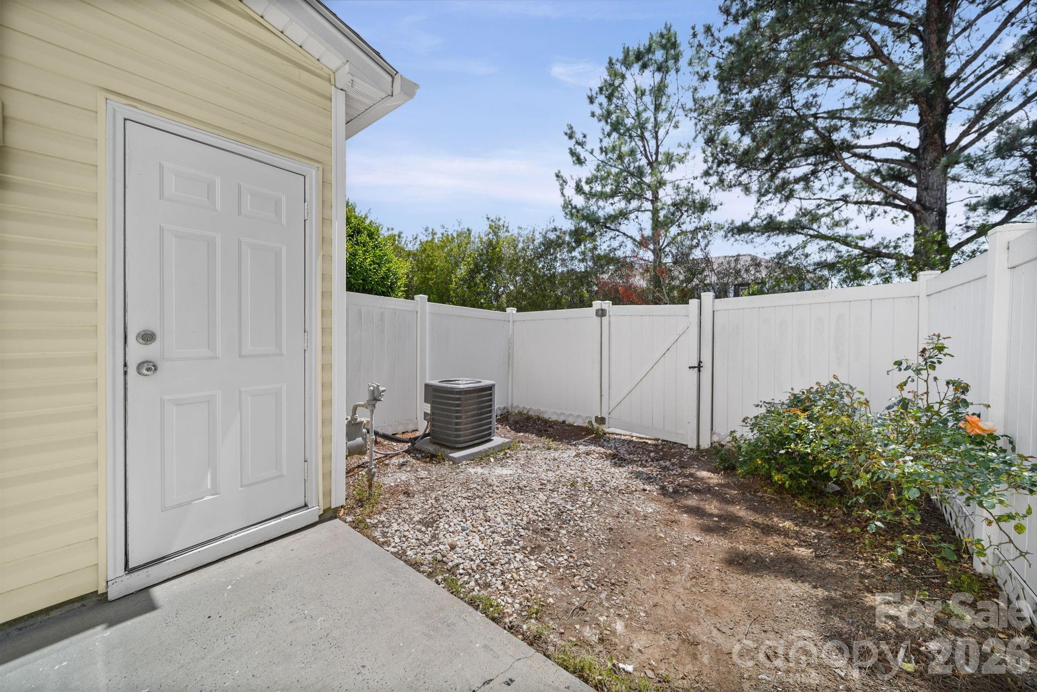 12719 Persimmon Tree Drive — Charlotte