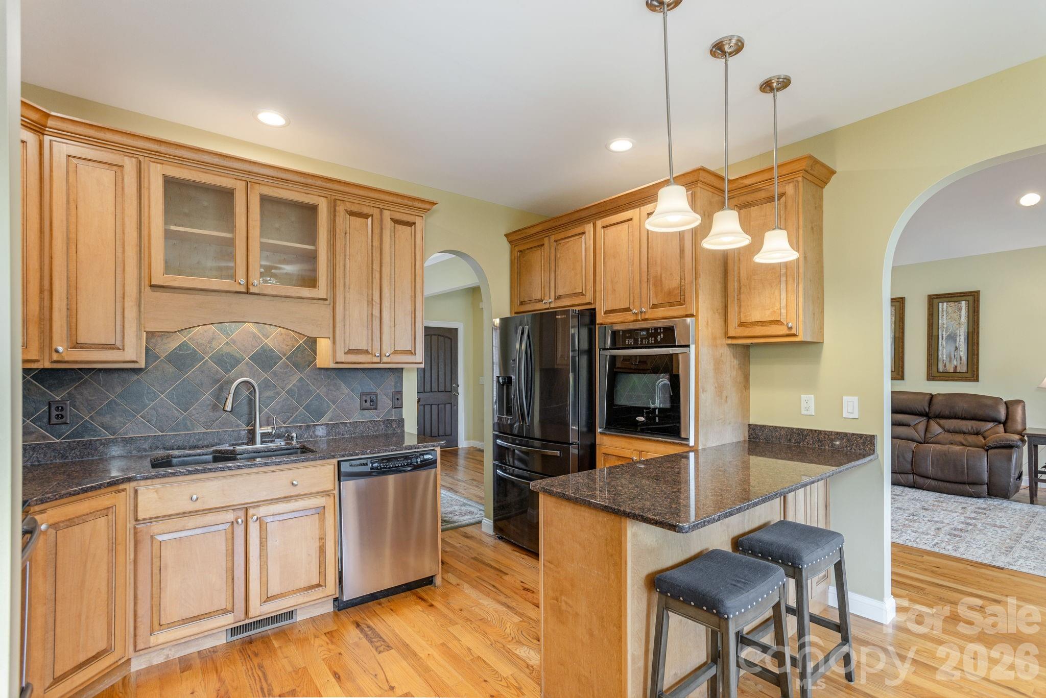 28 Tudor Crescent Court — Hendersonville