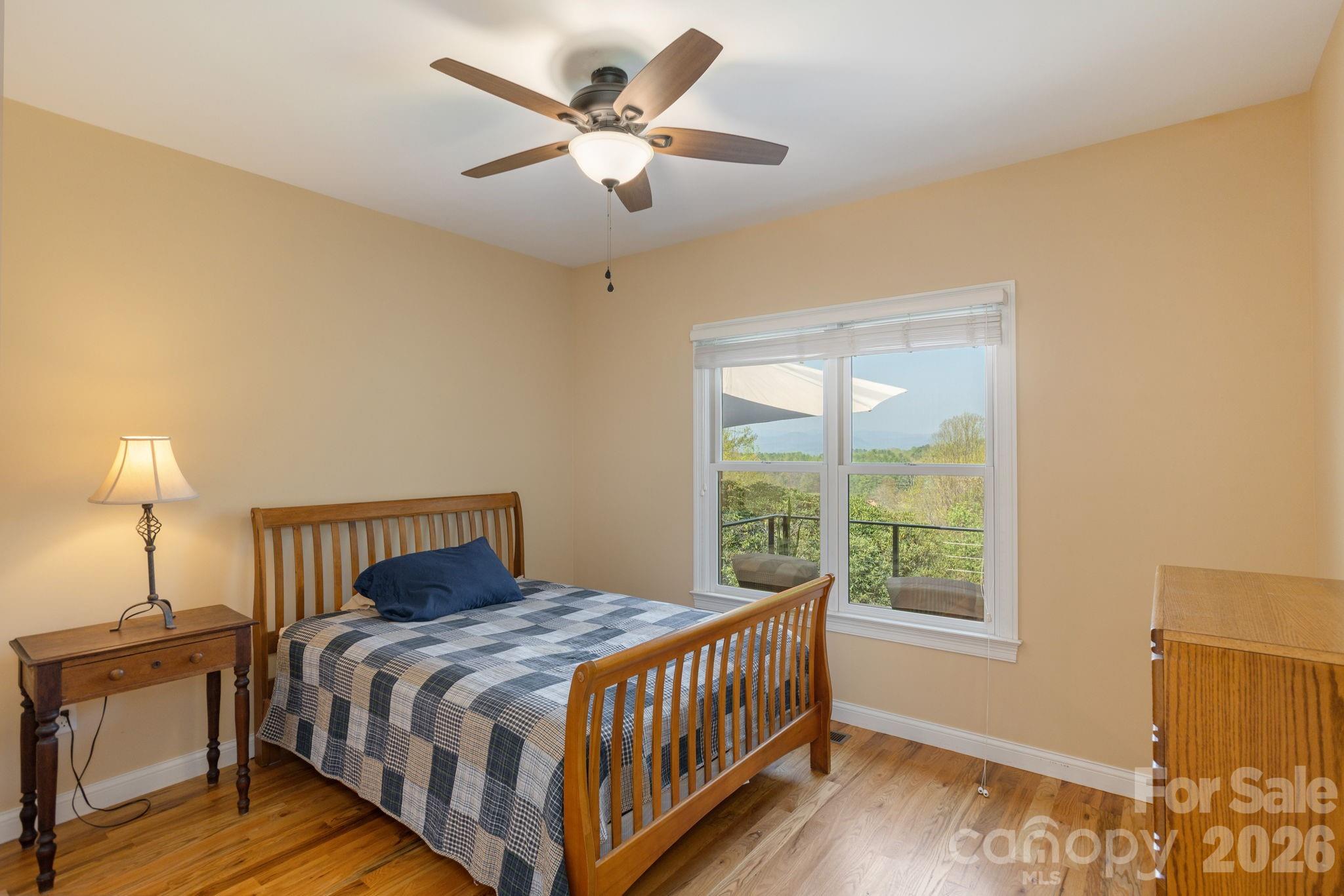 28 Tudor Crescent Court — Hendersonville