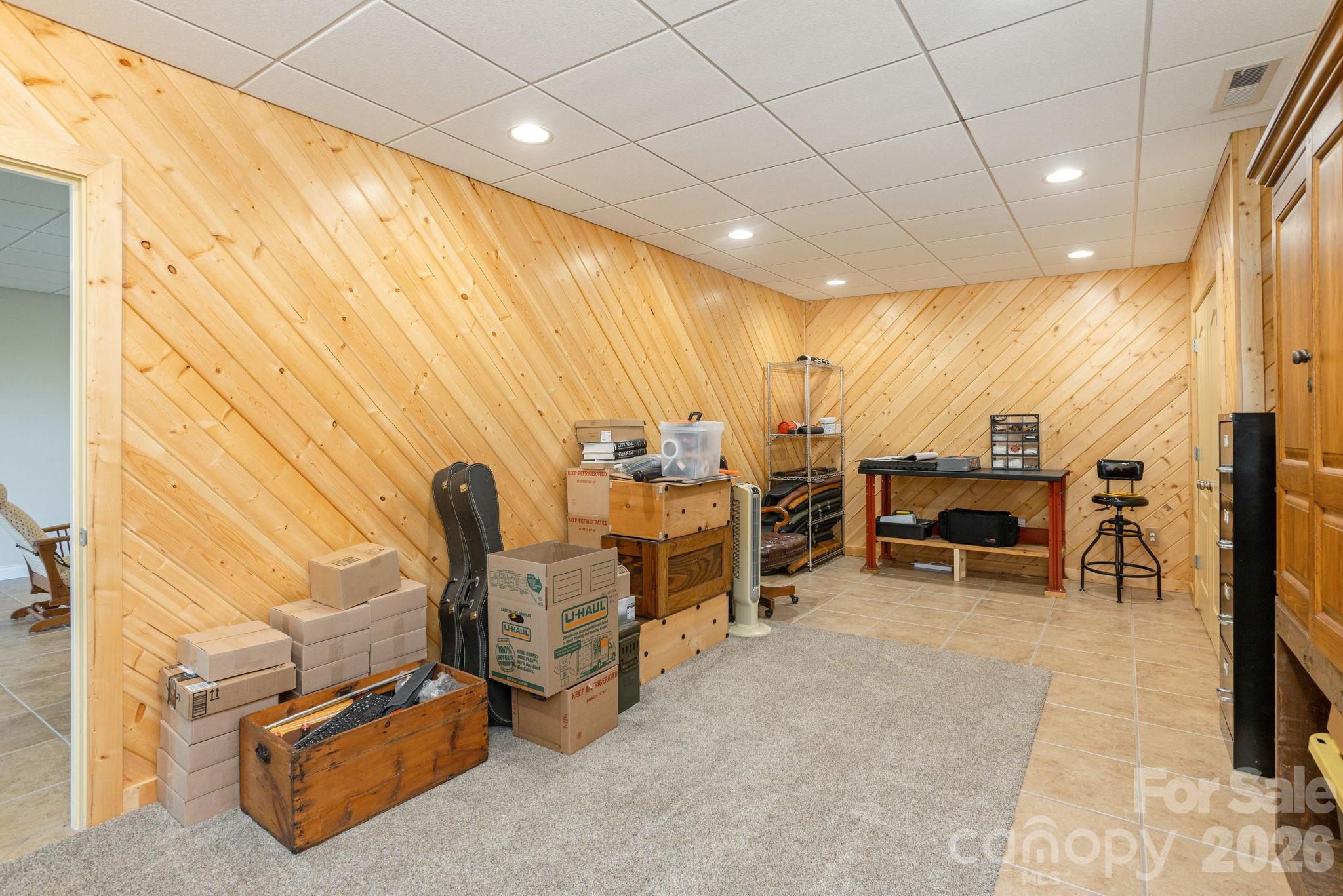 28 Tudor Crescent Court — Hendersonville