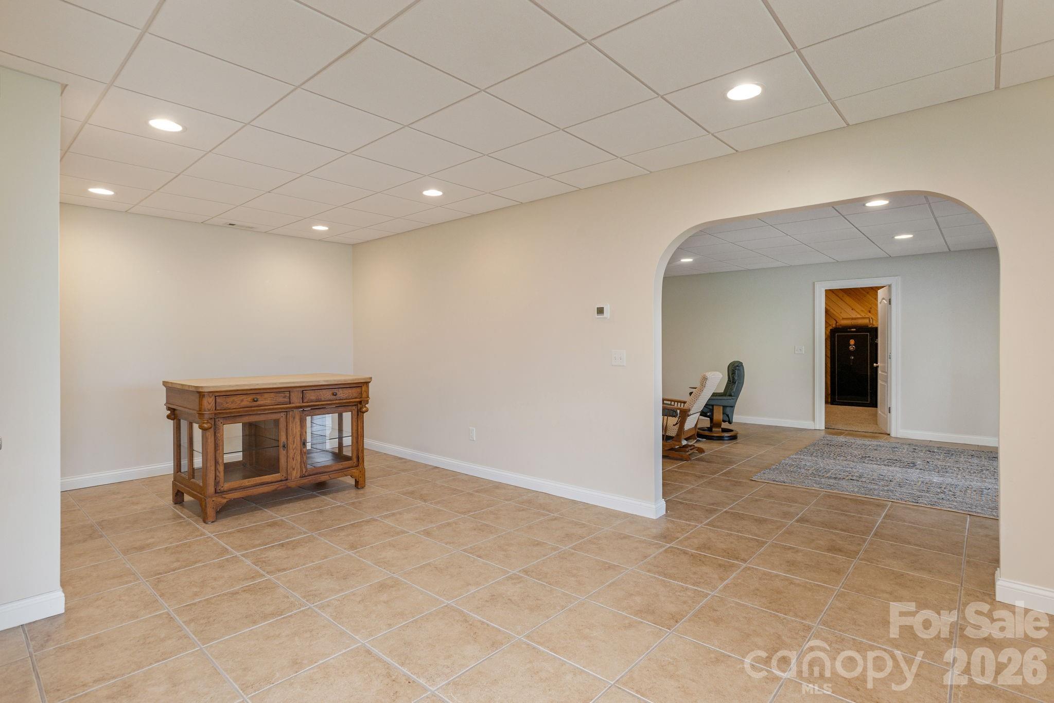 28 Tudor Crescent Court — Hendersonville